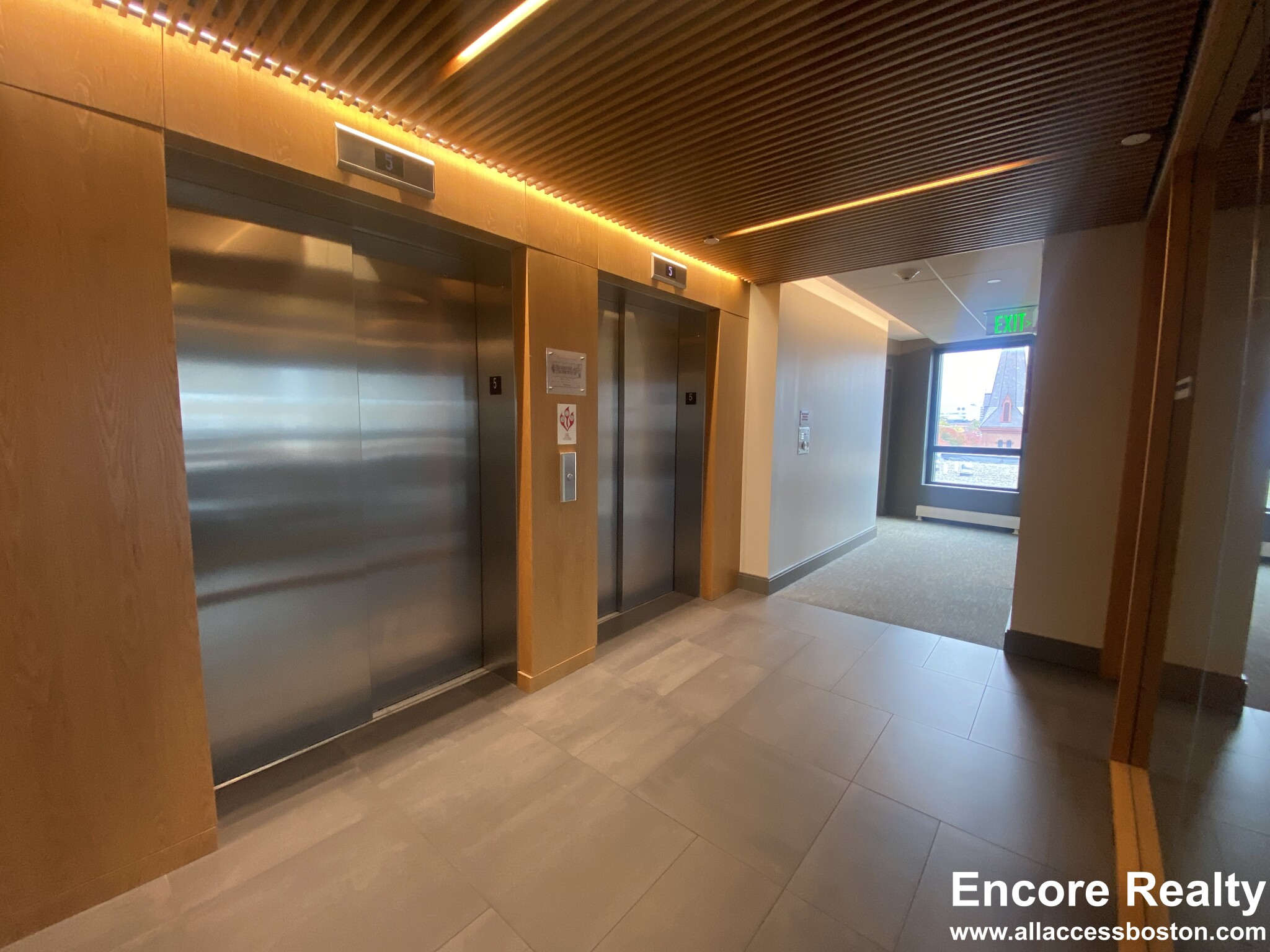 150 Camden St, Roxbury