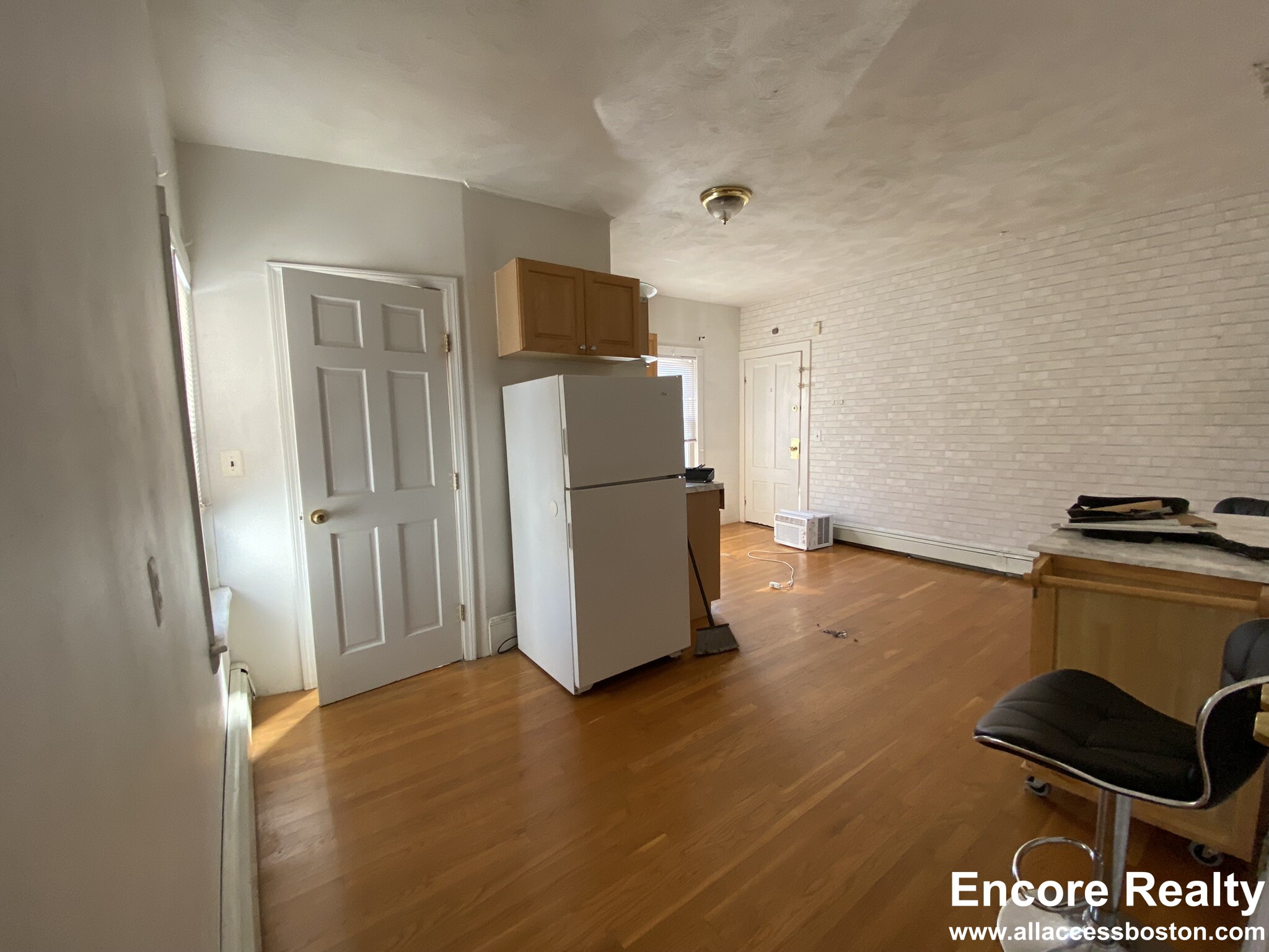 11 Snow St, Brighton