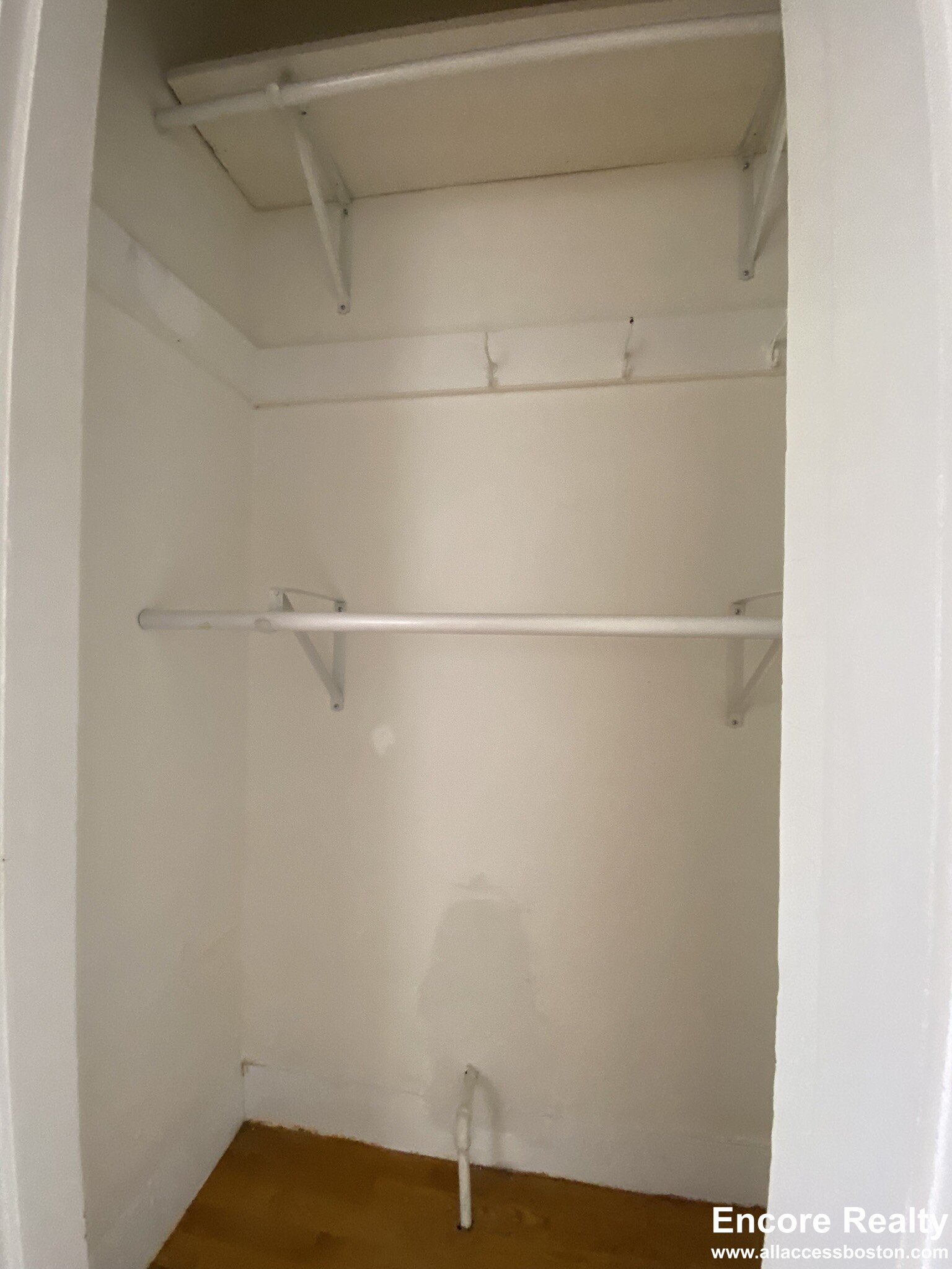 11 Snow St, Brighton