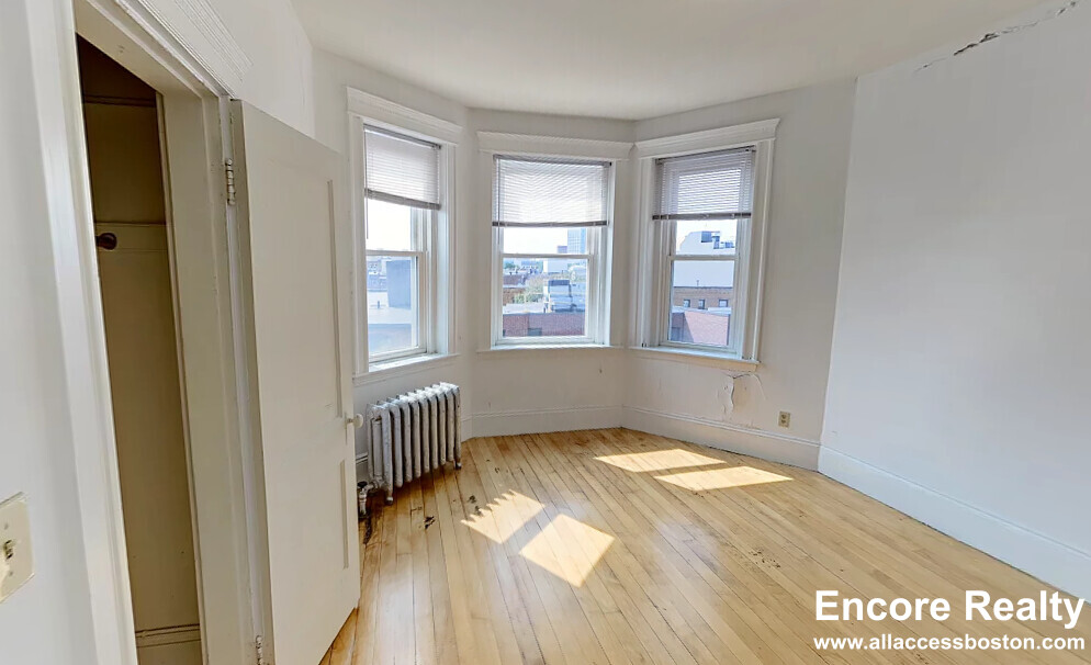 46 Westland Ave, Fenway