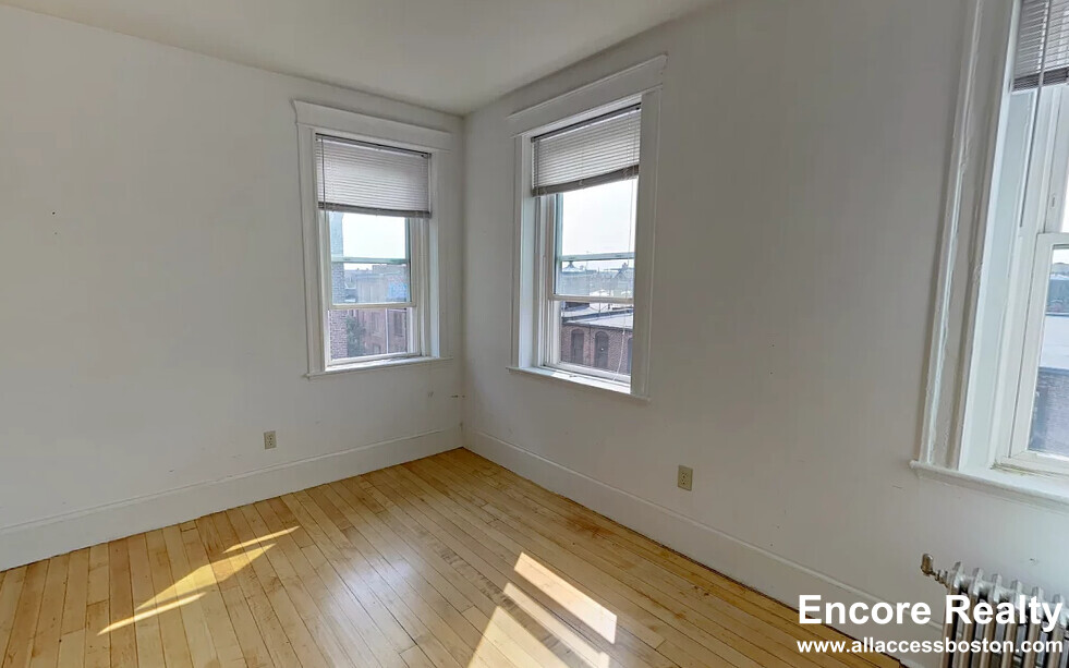 46 Westland Ave, Fenway