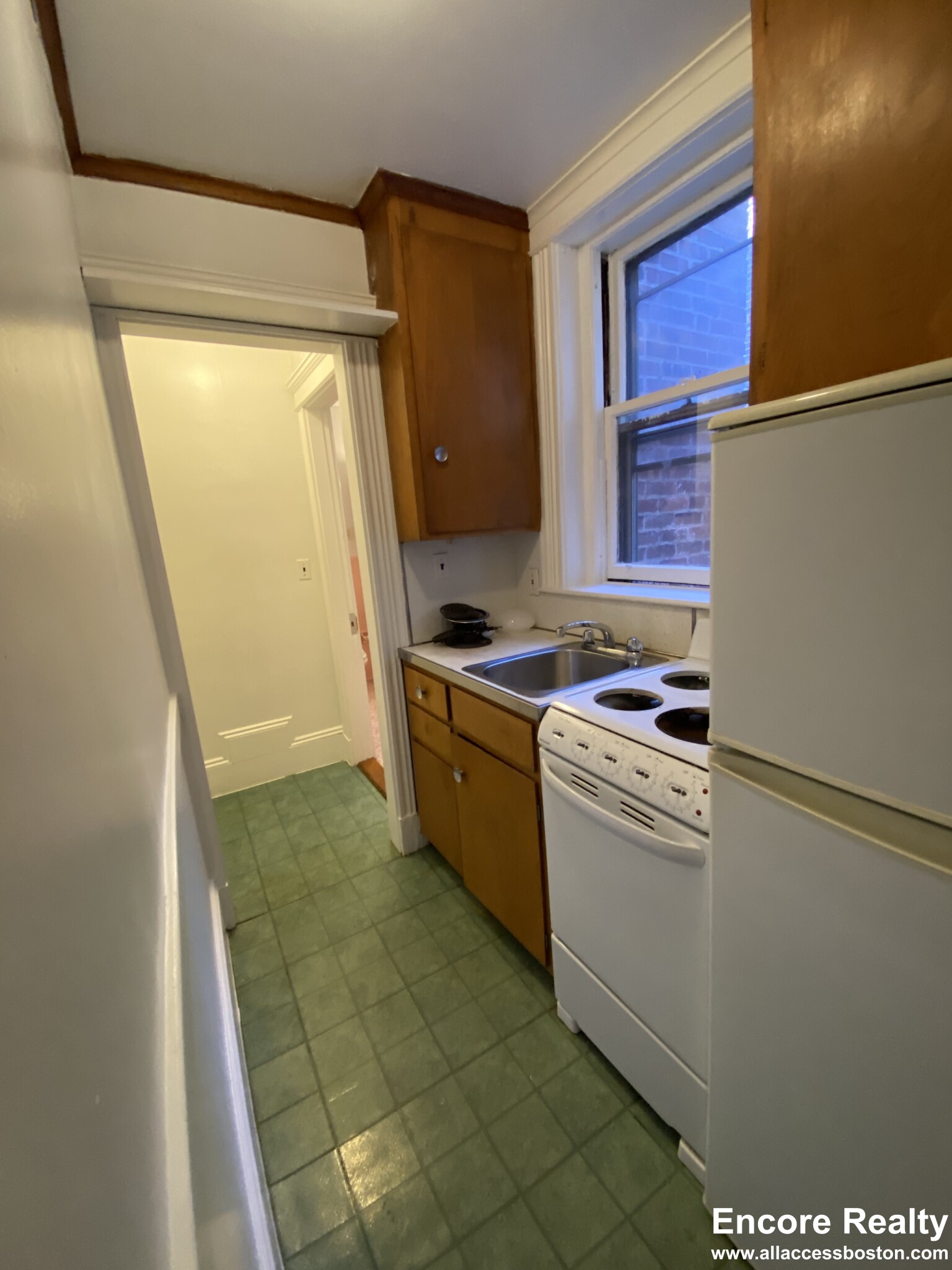 93 Marion St, Coolidge Corner