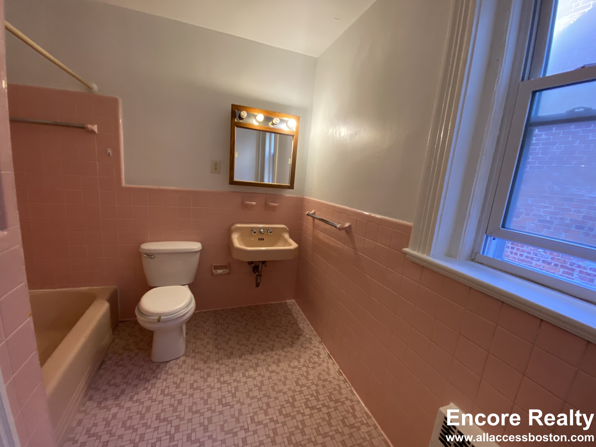 93 Marion St, Coolidge Corner