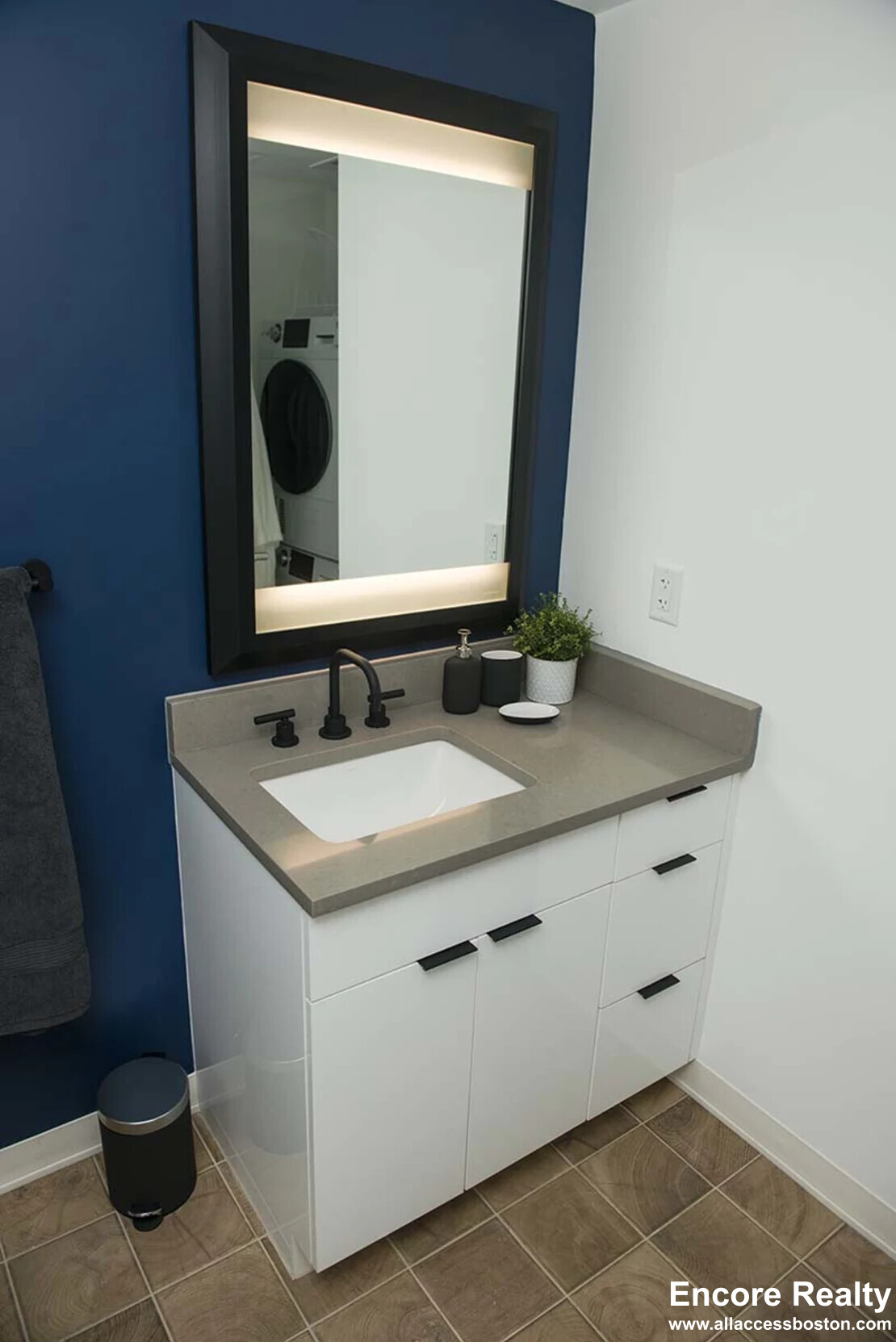 89 Brighton Ave, Allston