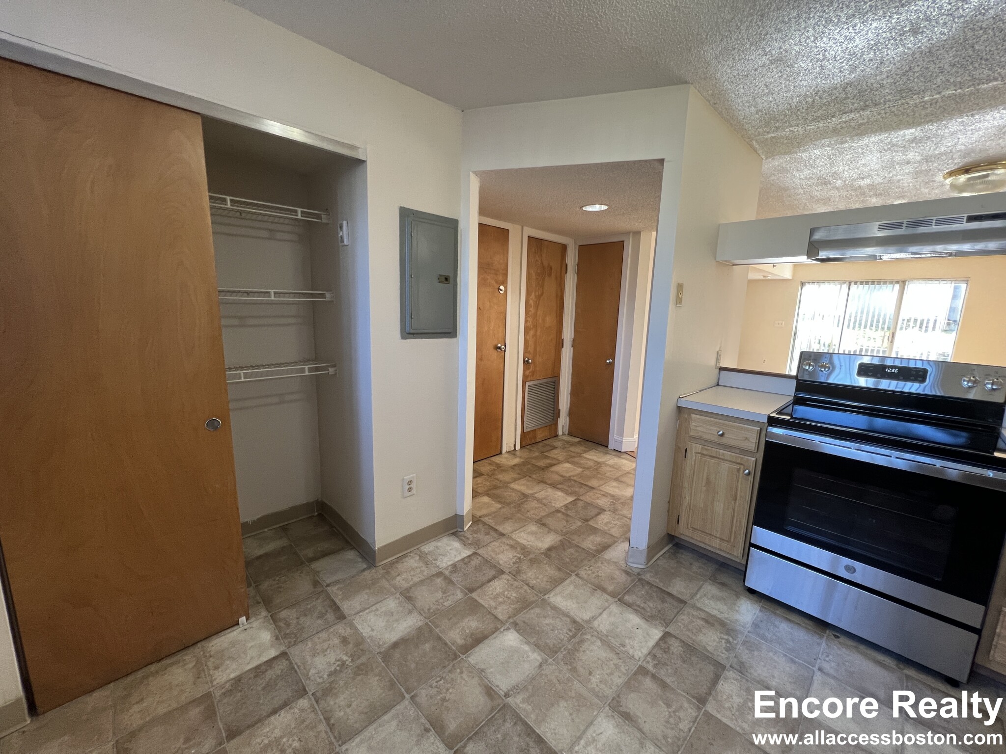 148 North Beacon St, Brighton