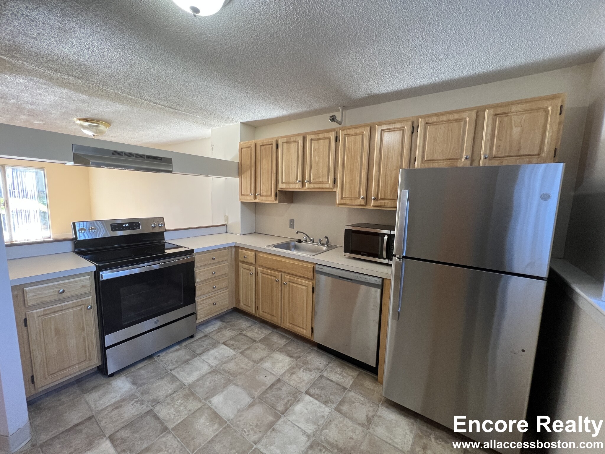 148 North Beacon St, Brighton