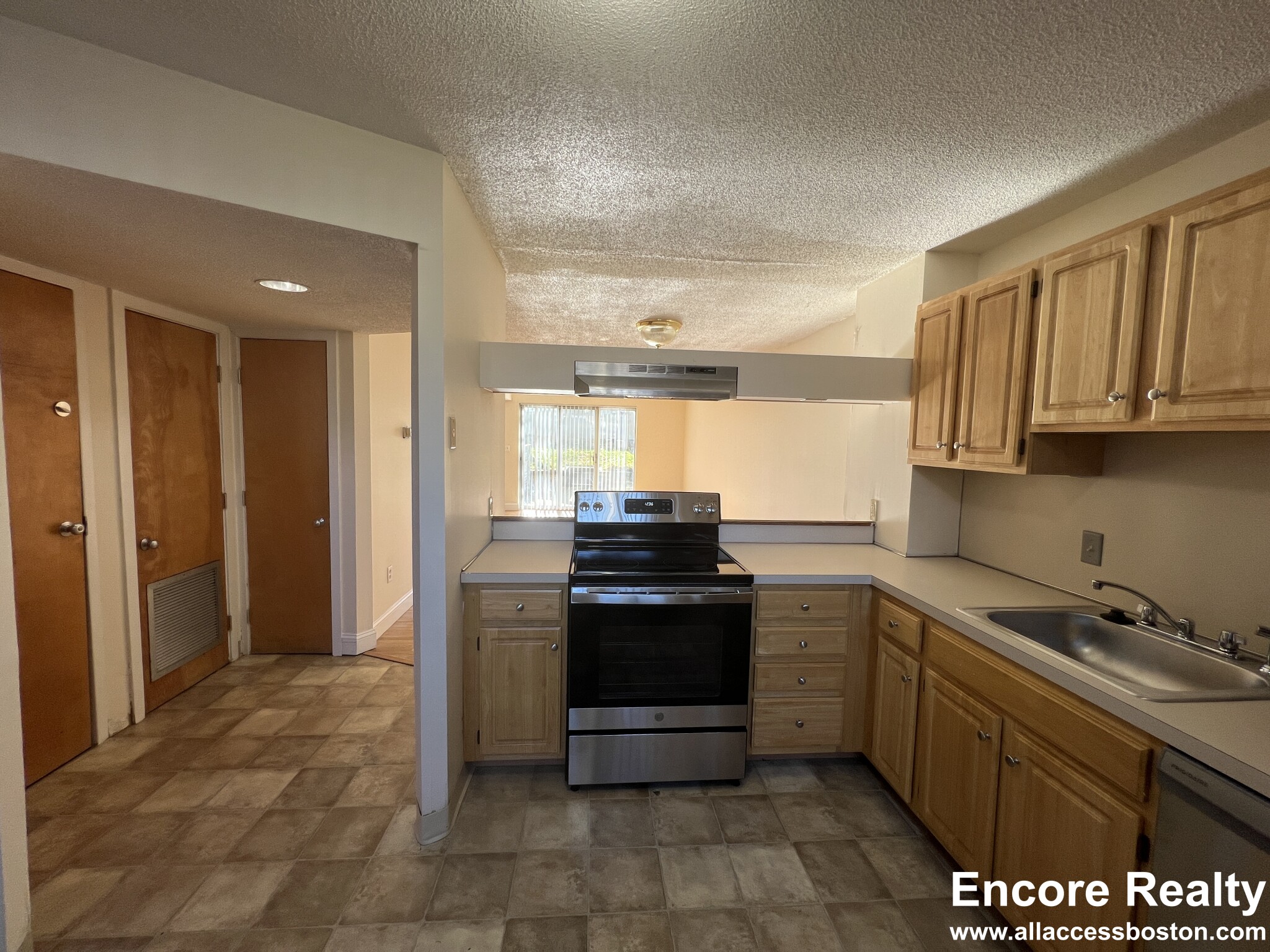 148 North Beacon St, Brighton