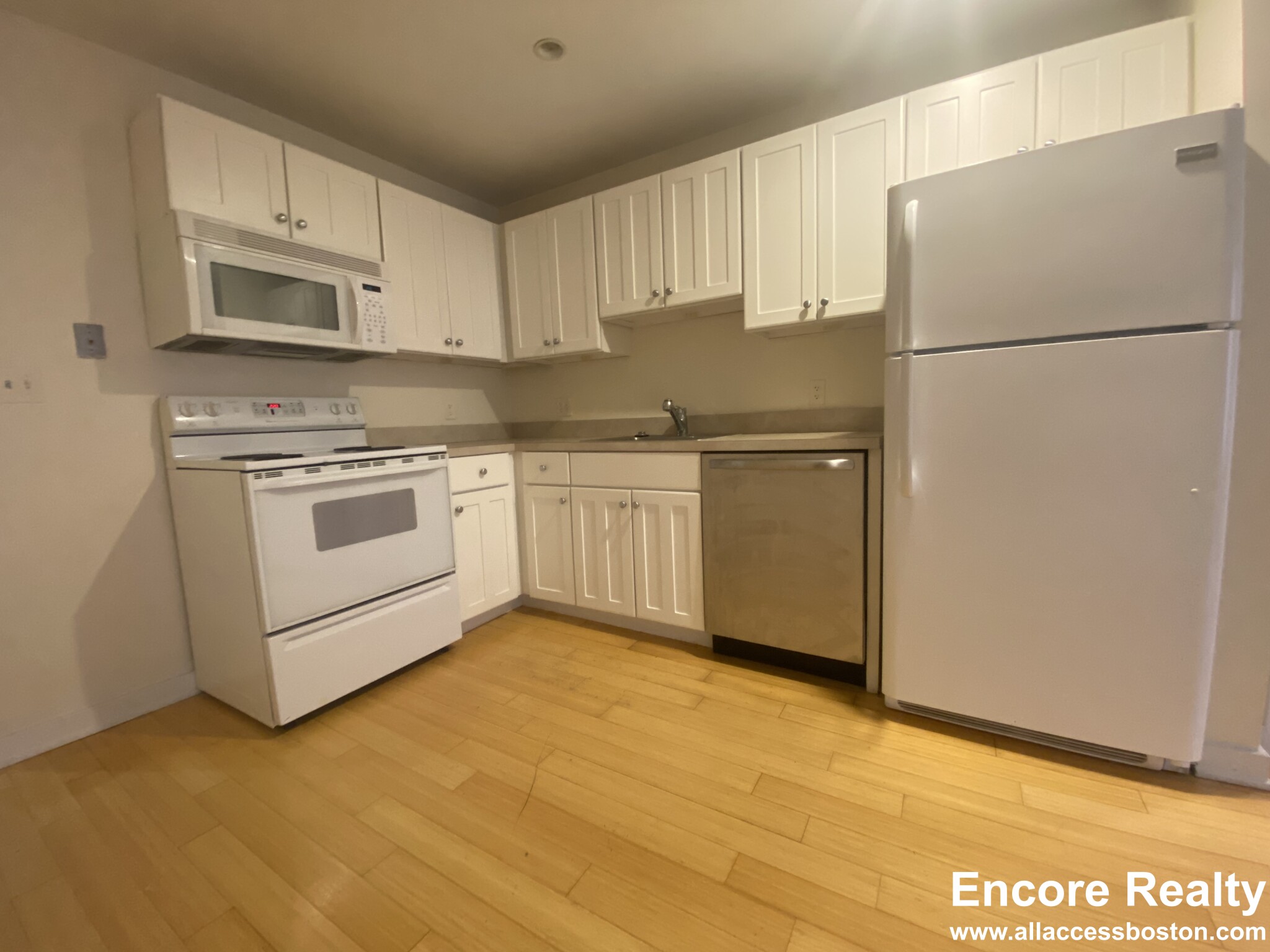 40 Boylston St, Downtown