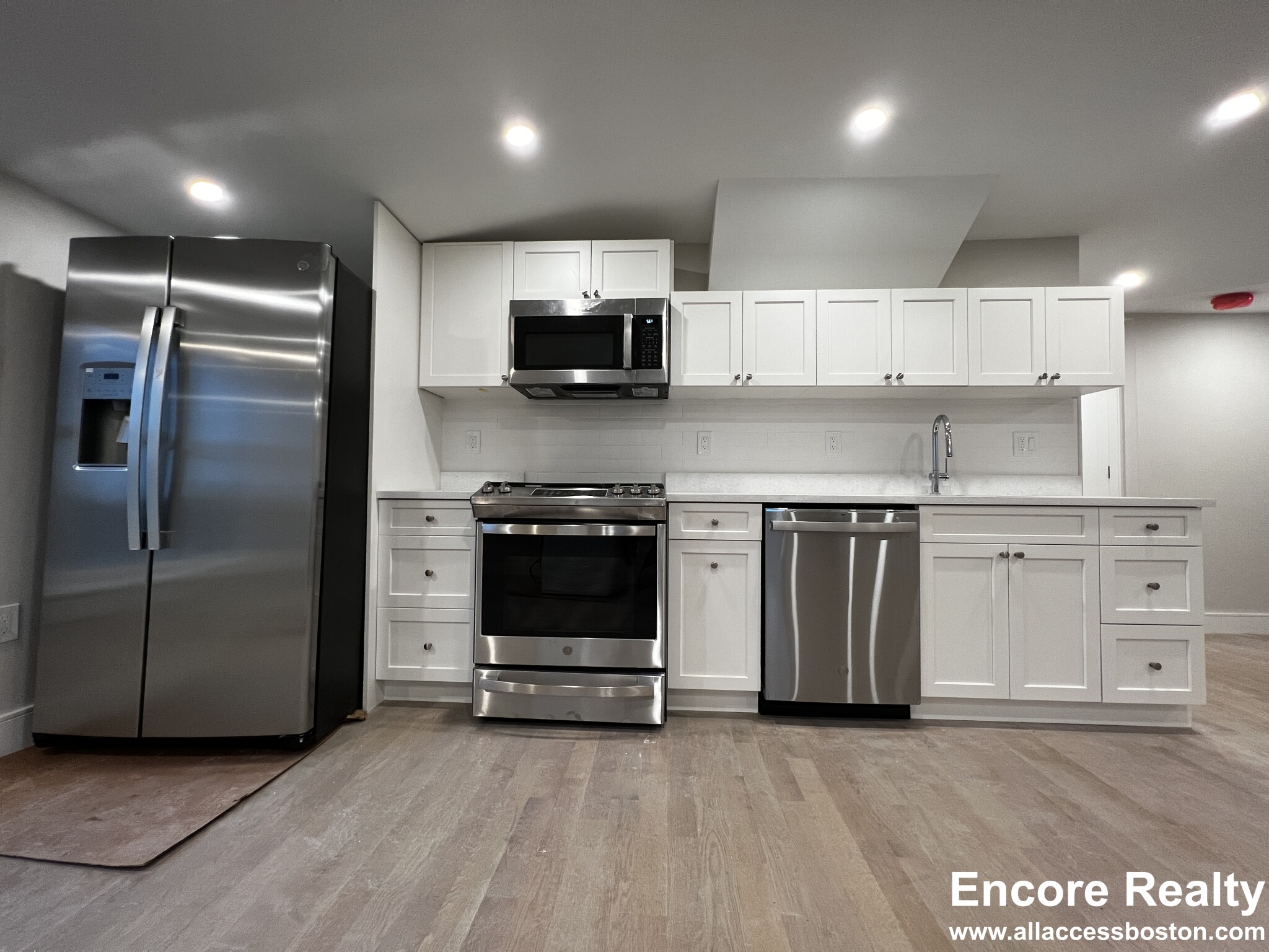 13 Greylock Rd, Allston