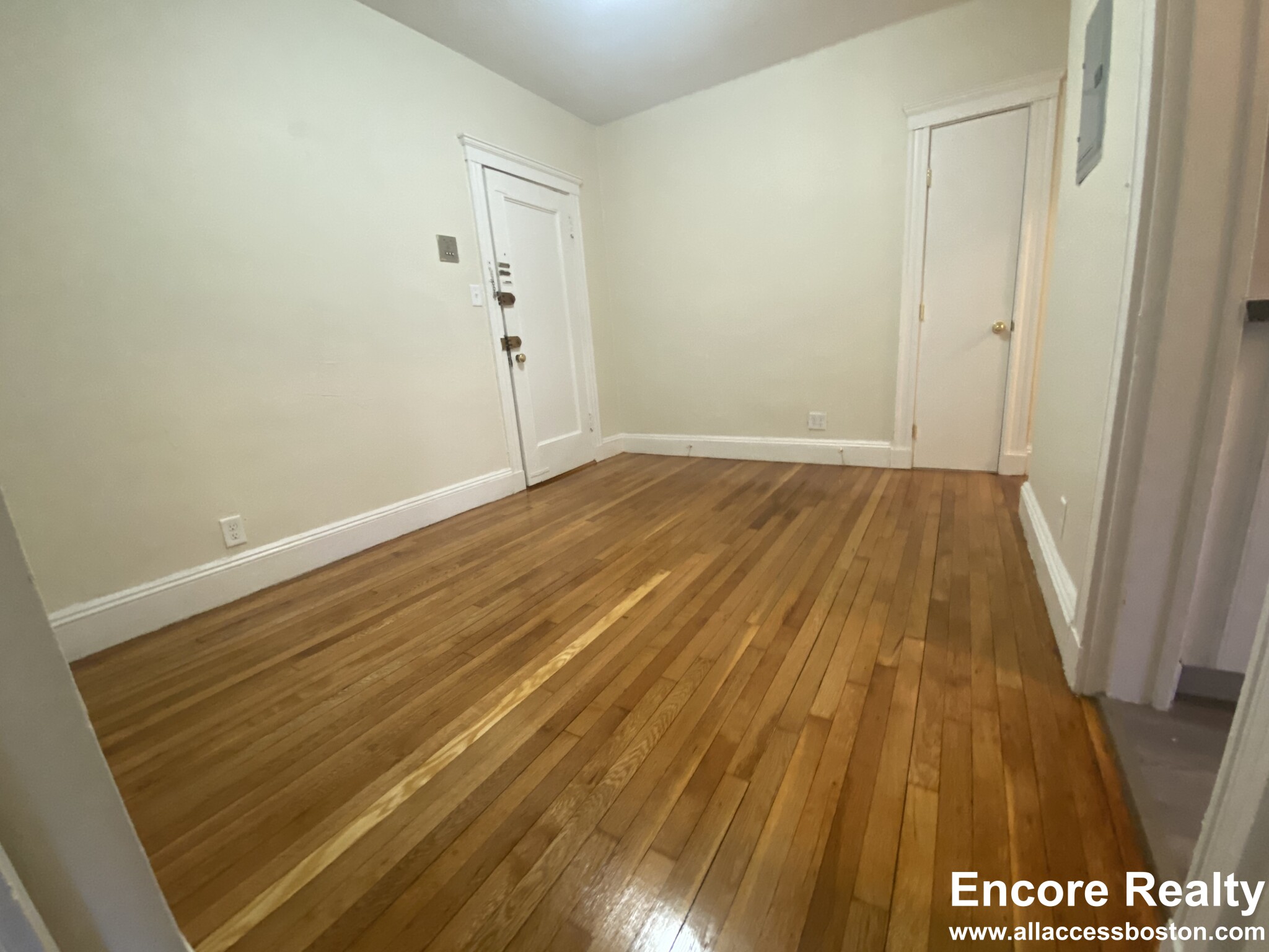 116 Washington St, Brighton