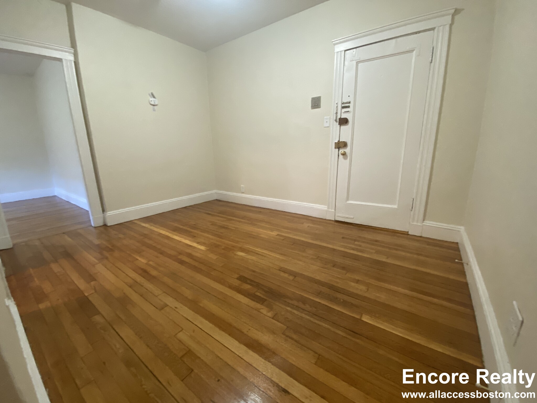 116 Washington St, Brighton