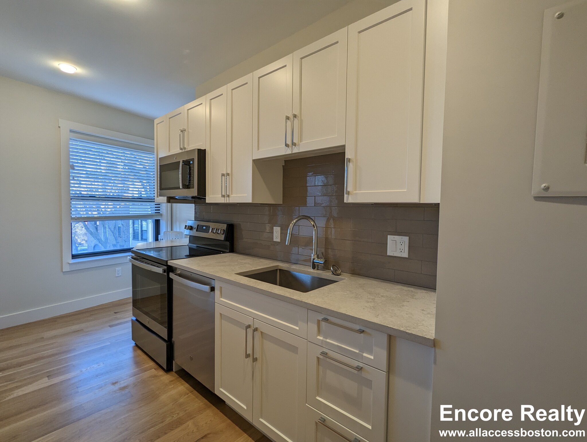 9 Sewall Ave, Coolidge Corner