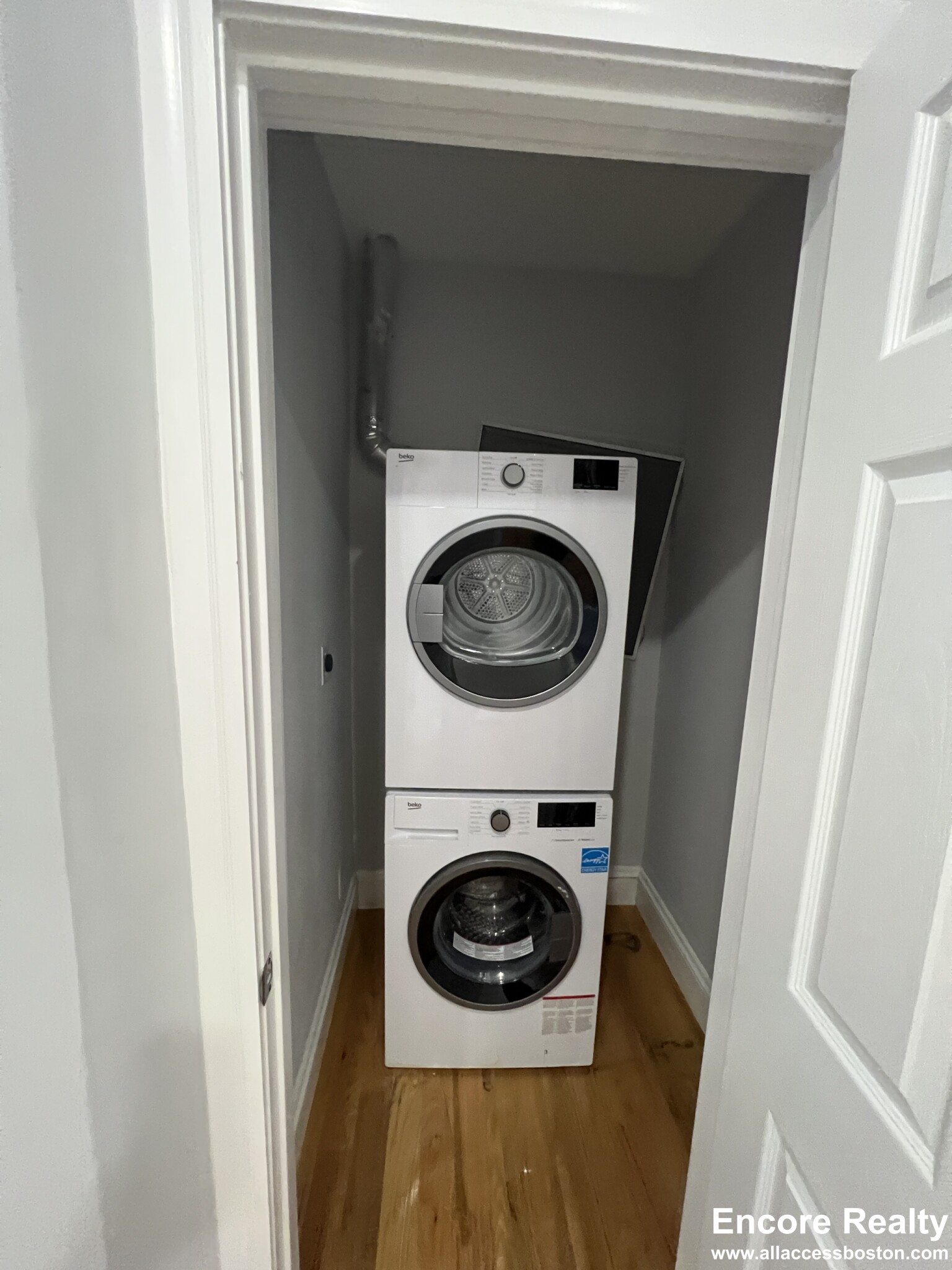 139 Oxford St, Porter Square