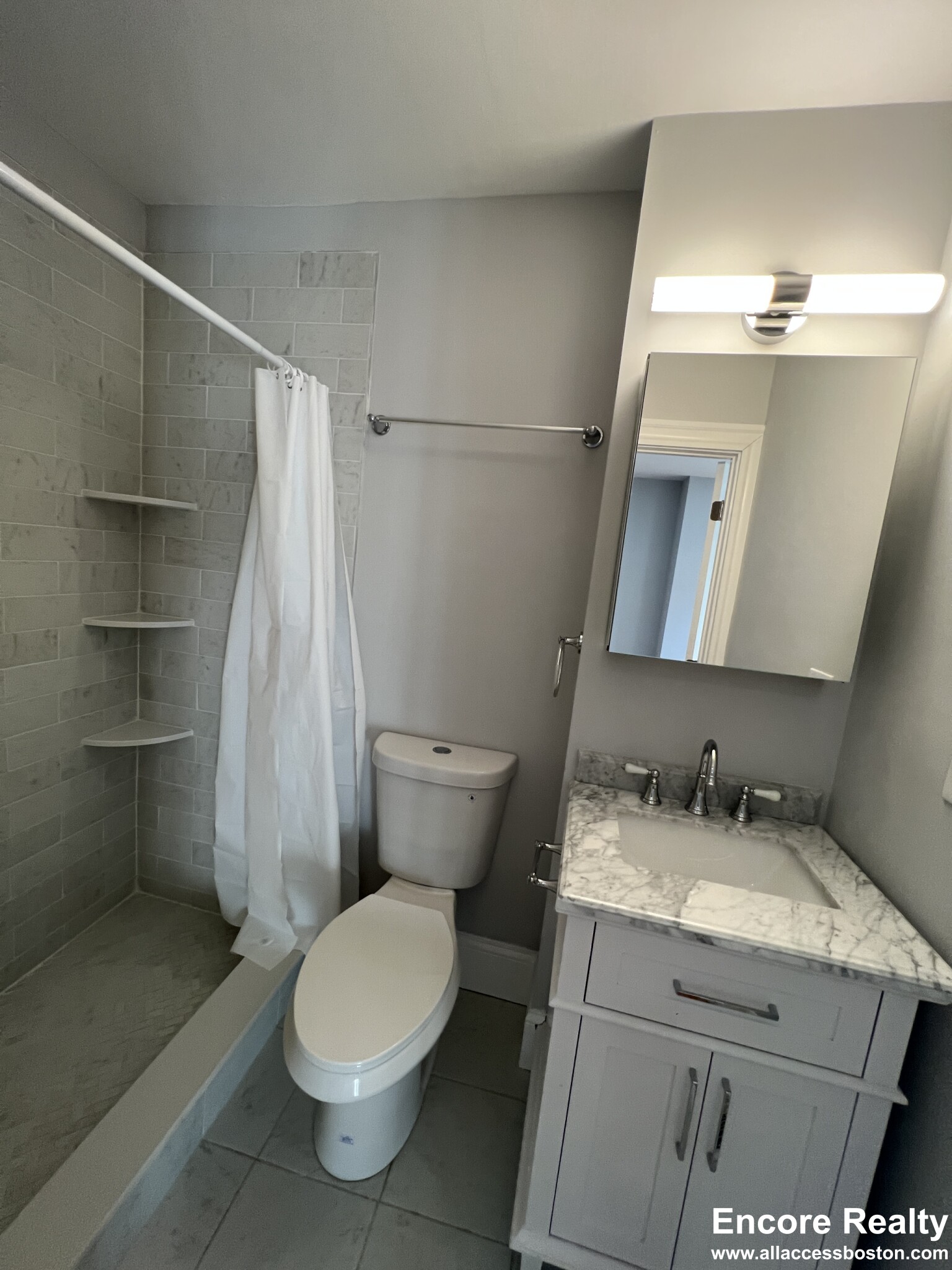 372 Oxford St, Ward Two