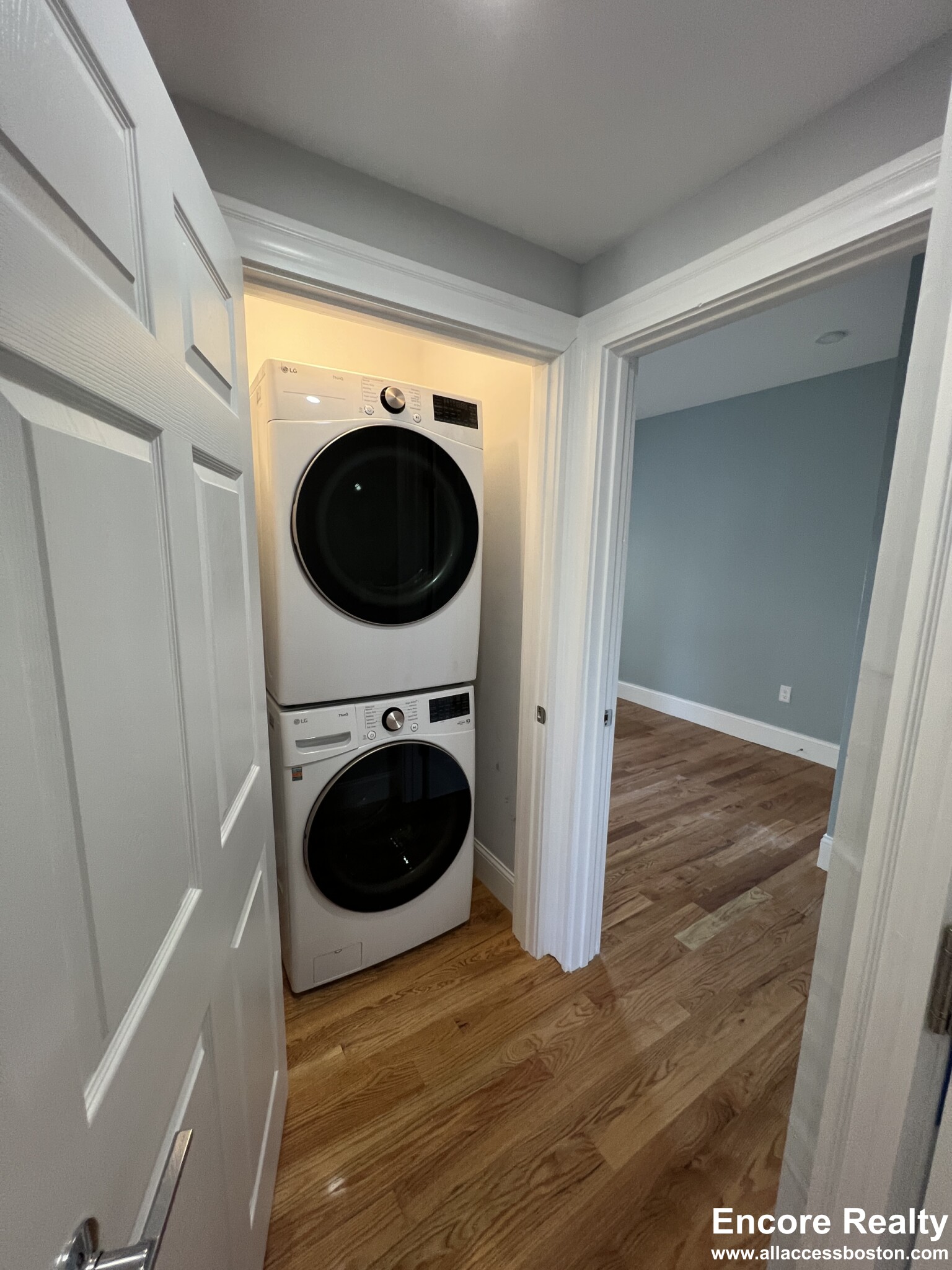 372 Oxford St, Porter Square