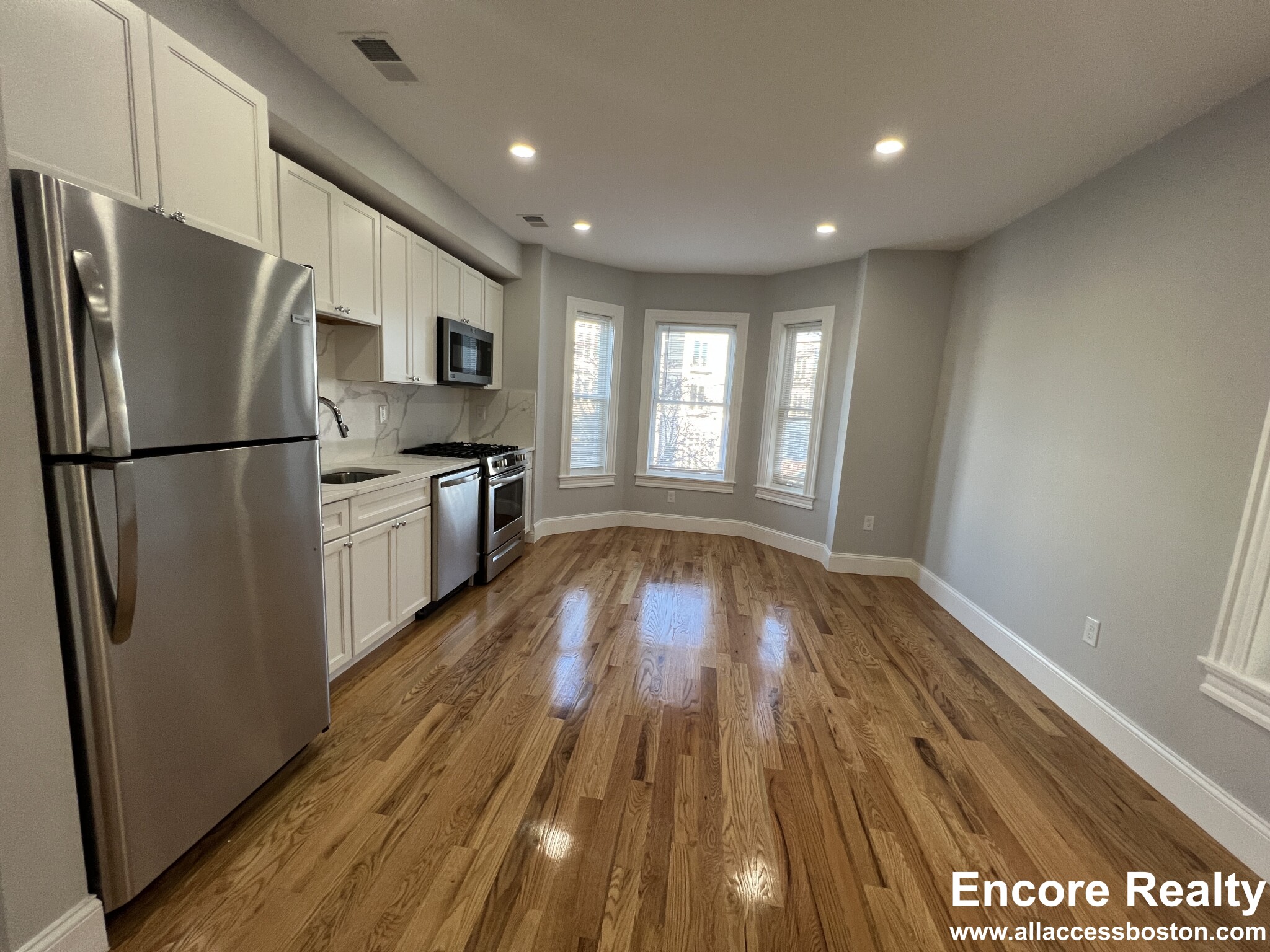 372 Oxford St, Porter Square