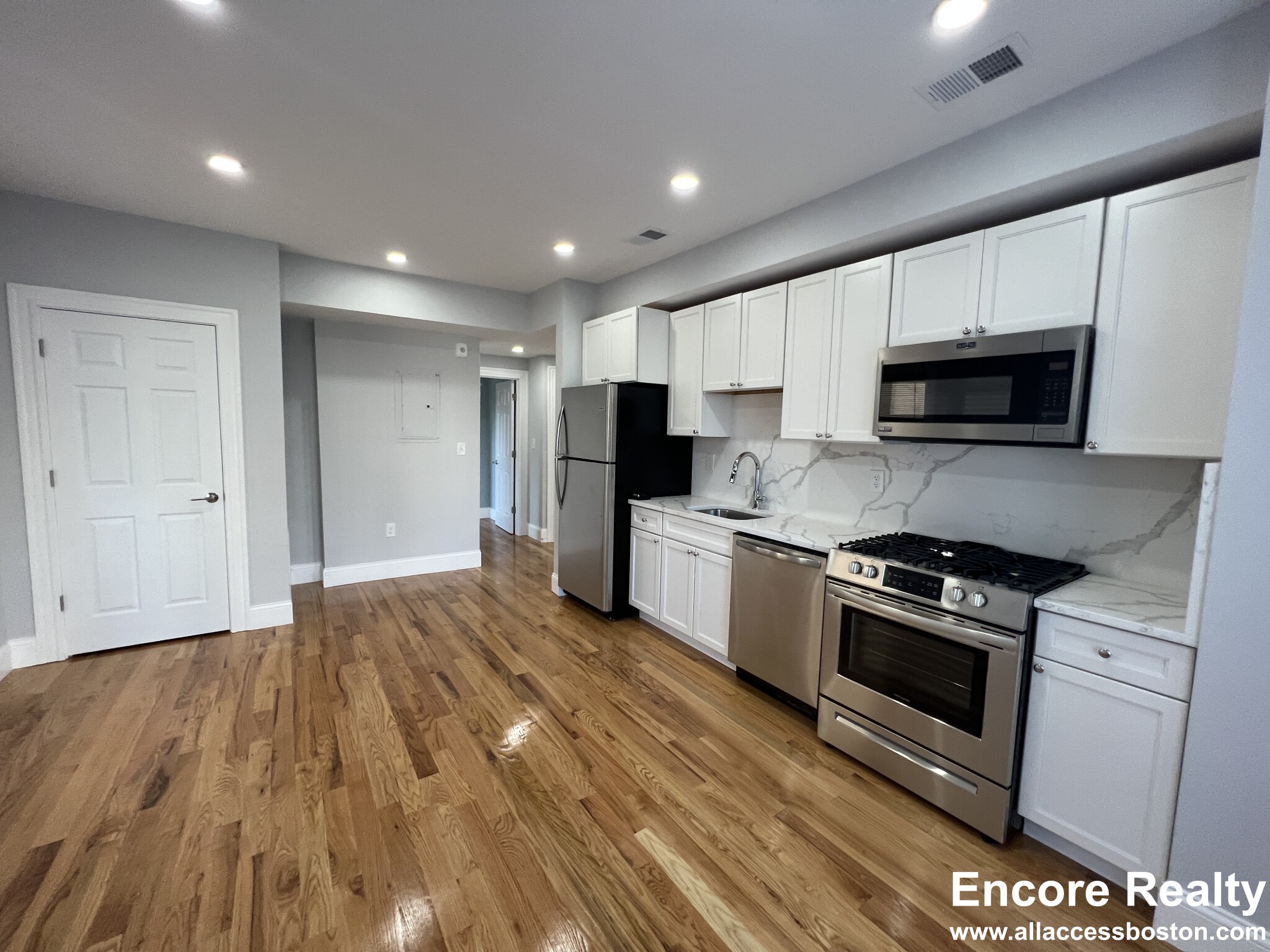 372 Oxford St, Porter Square