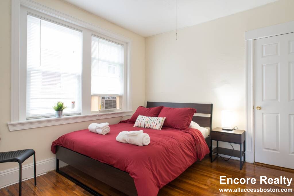 244 Kelton St, Allston