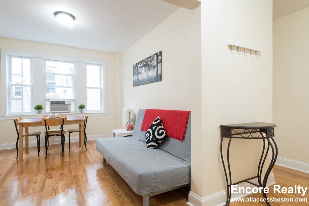 244 Kelton St, Allston