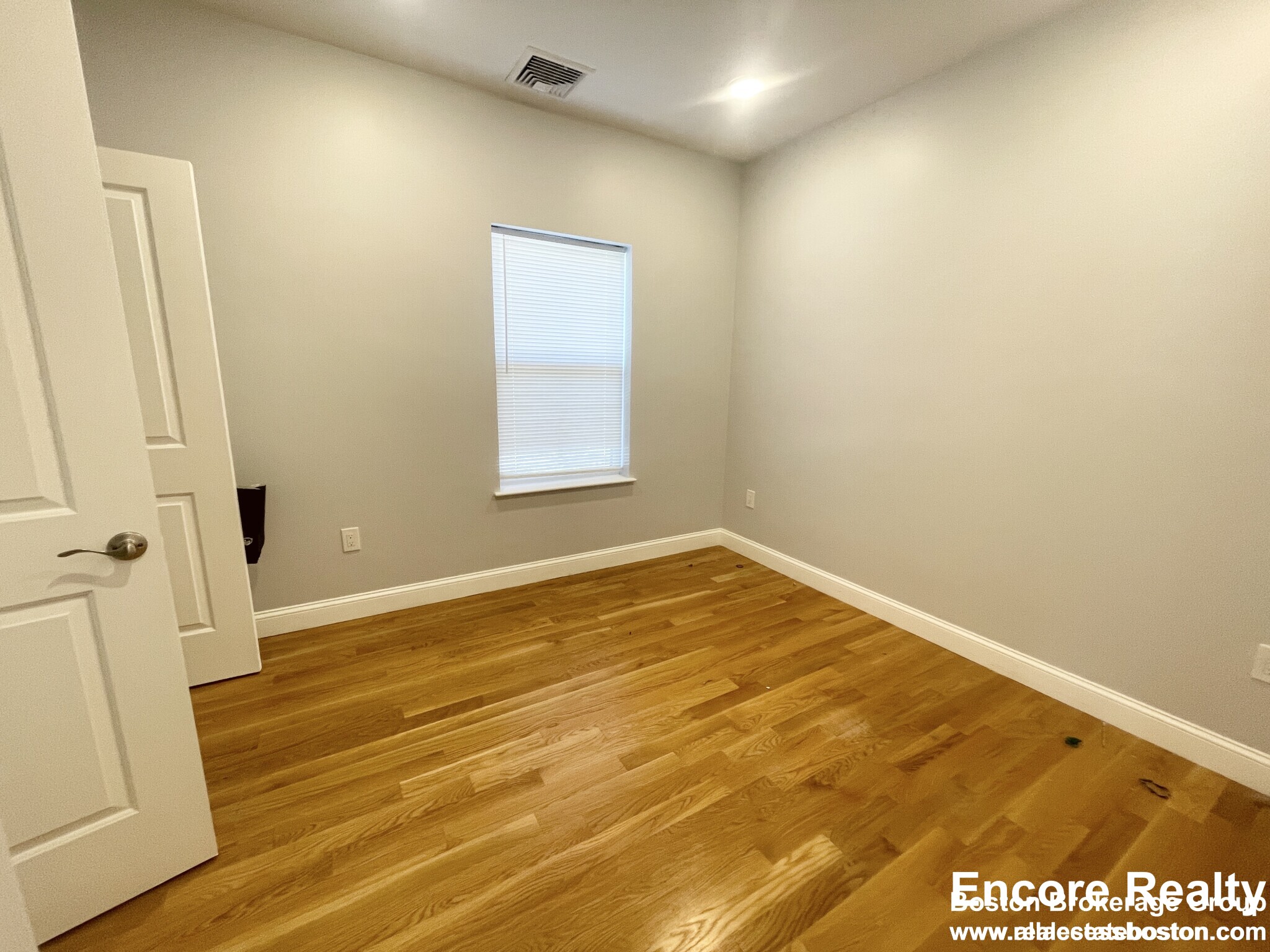 65 Burrell St, Roxbury