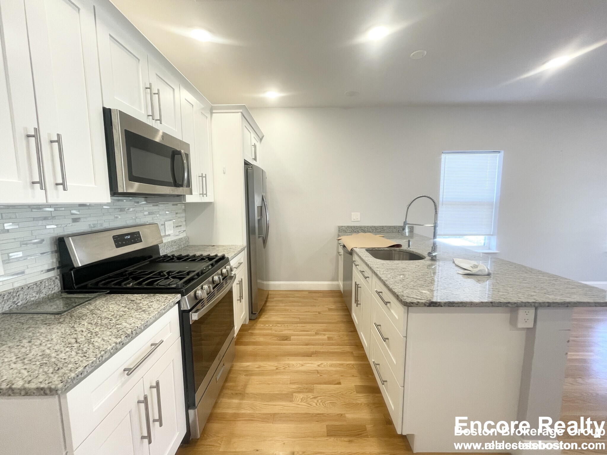 65 Burrell St, Roxbury