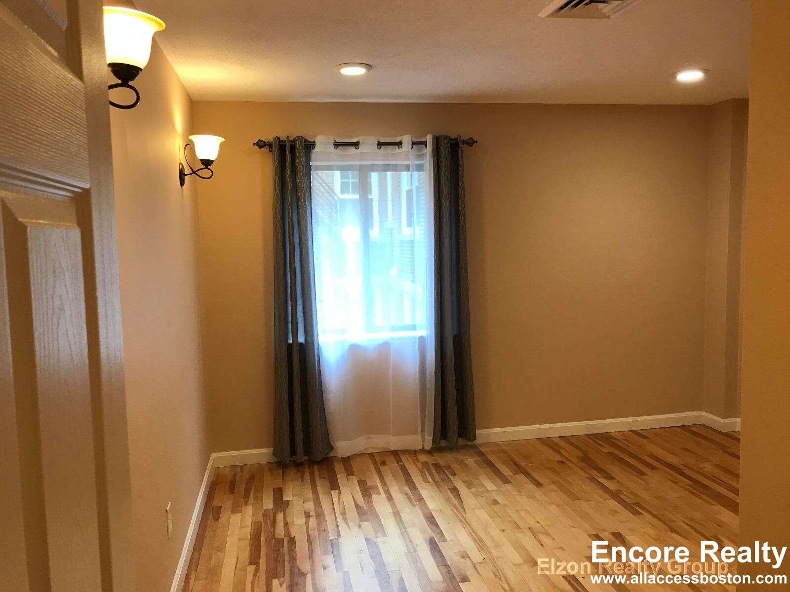 276 Chestnut Hill Ave, Brighton