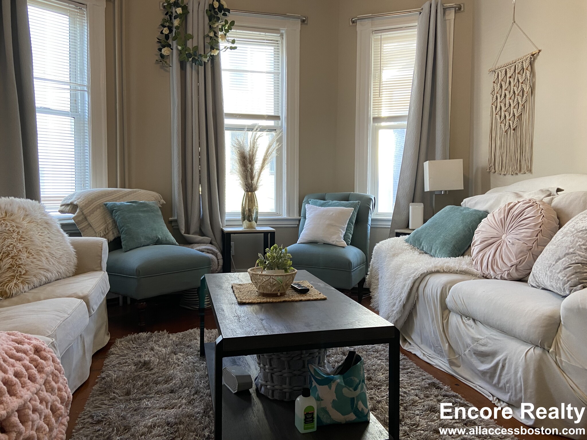 6 8 Sunset St, Mission Hill