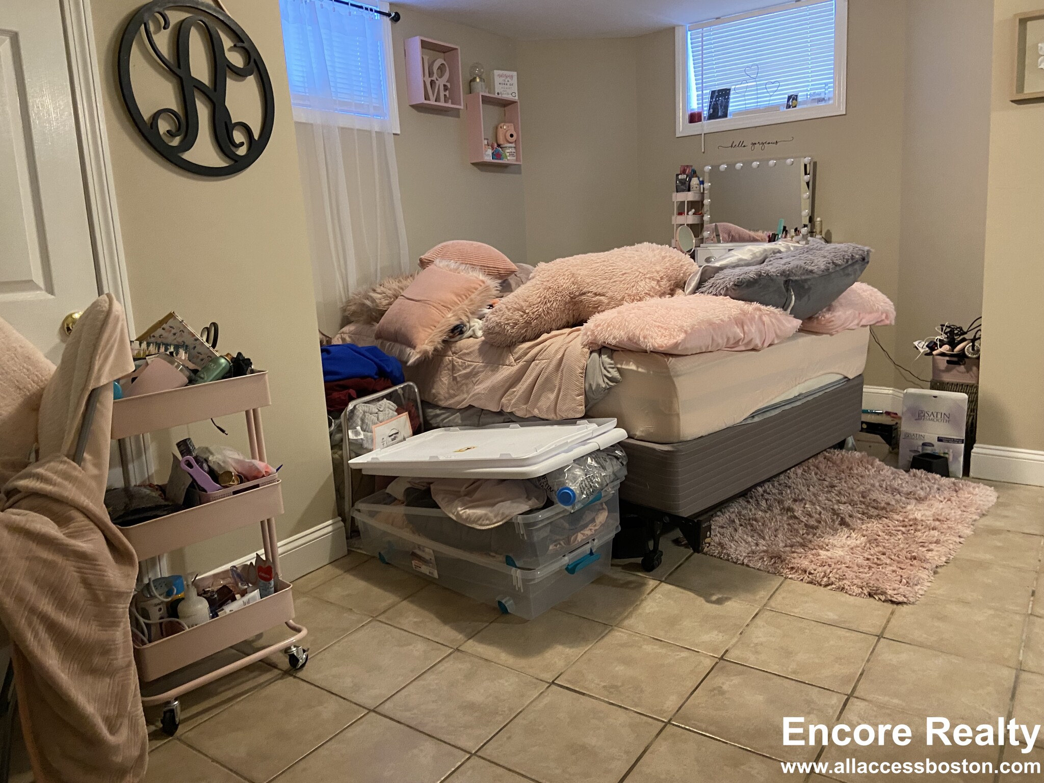 6 8 Sunset St, Mission Hill