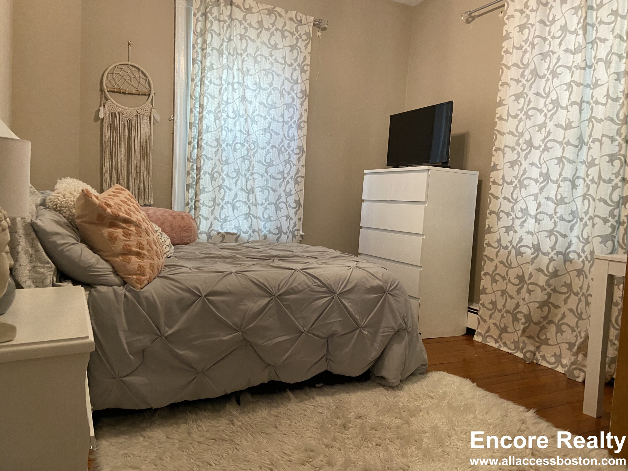 6 8 Sunset St, Mission Hill