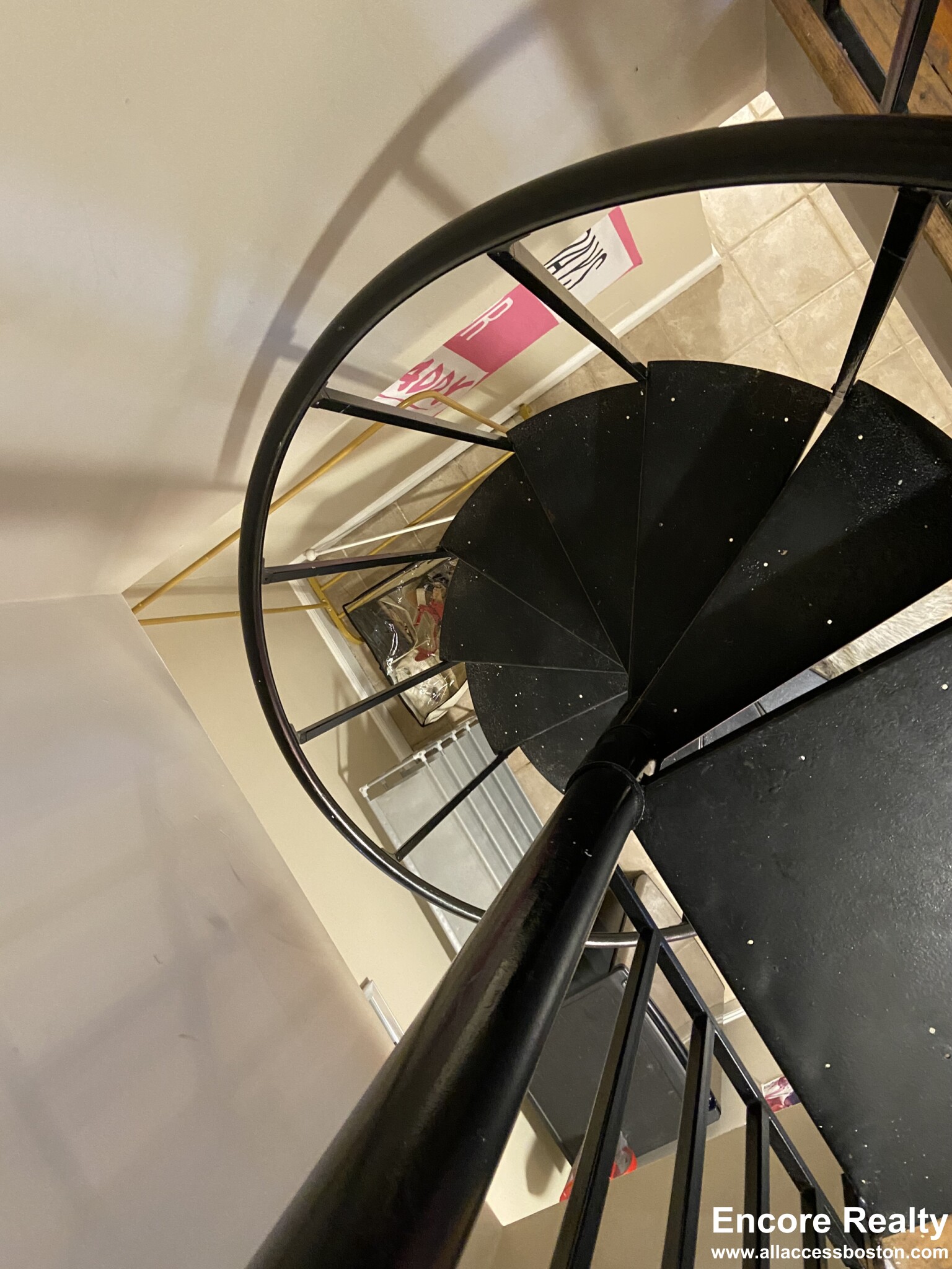 6 8 Sunset St, Mission Hill