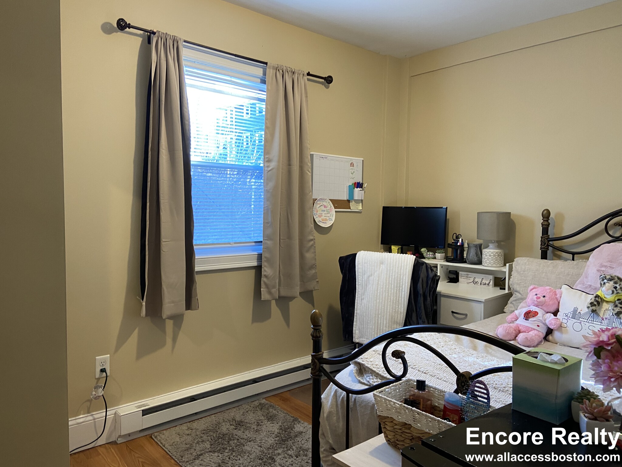 44 Hillside St, Mission Hill