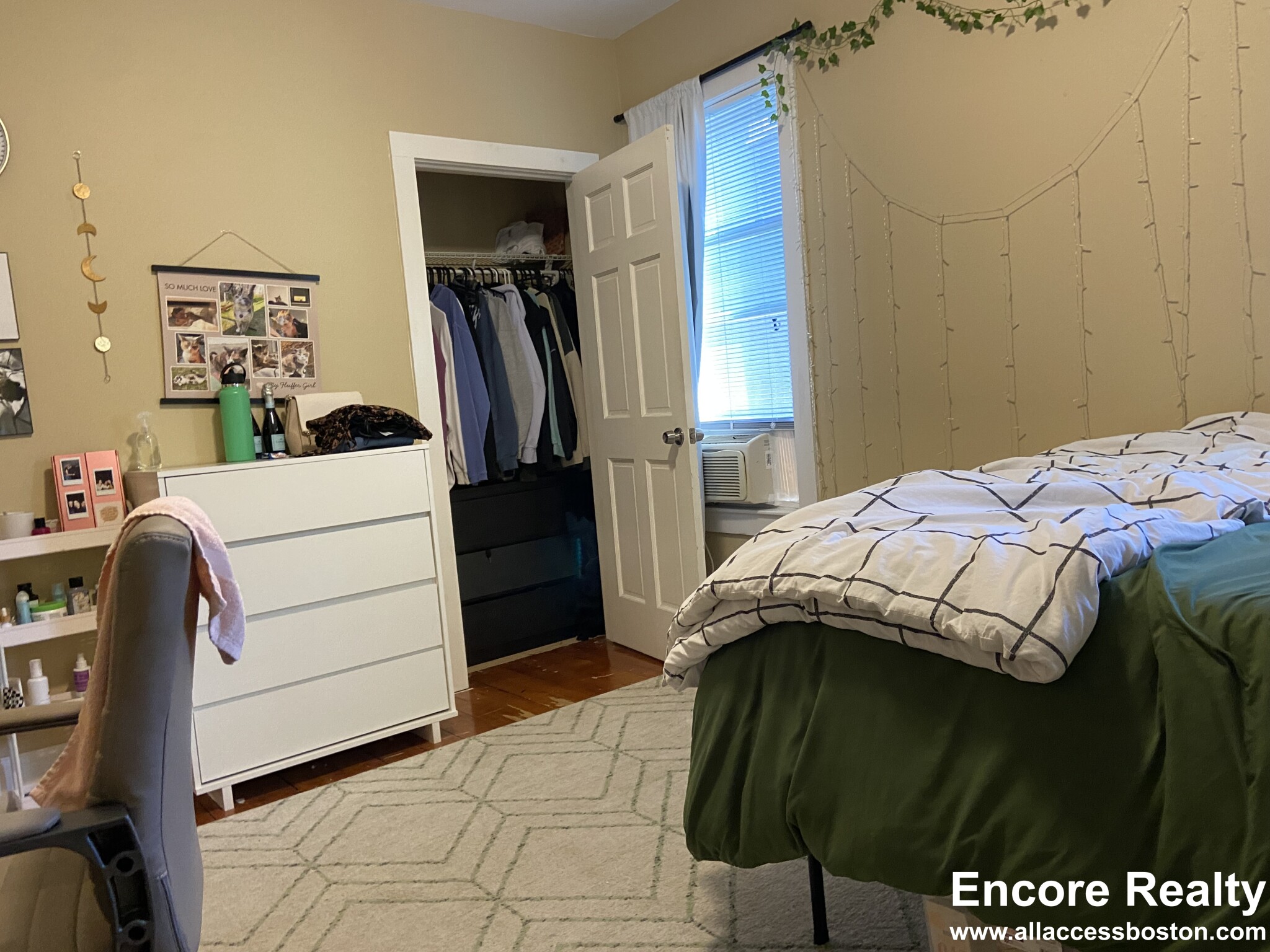 44 Hillside St, Mission Hill