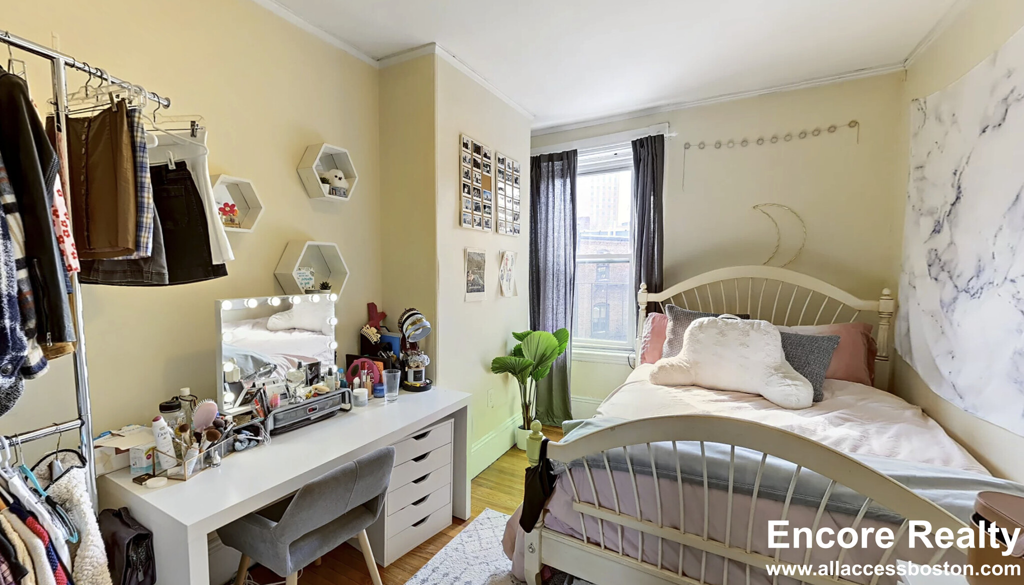 6 Symphony Rd, Fenway