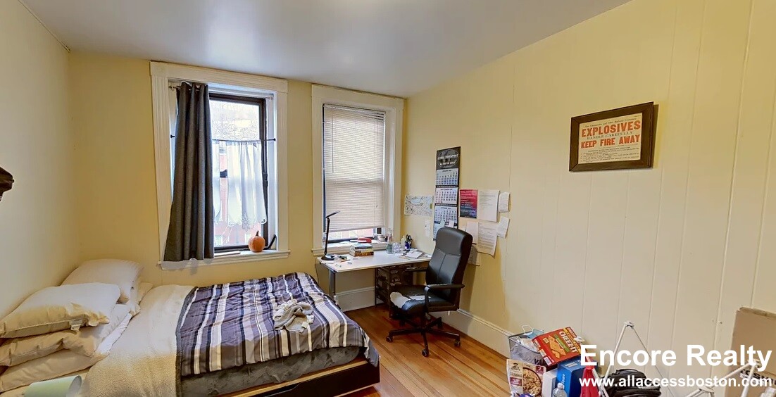 69 Huntington Ave, Mission Hill