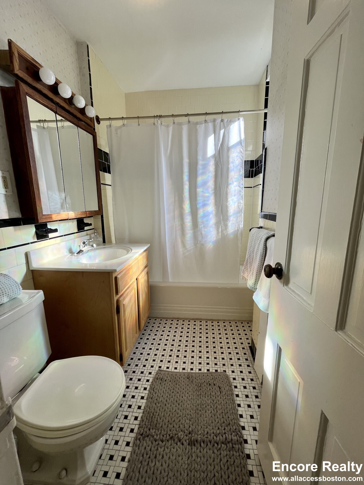 95 Longwood Ave, Longwood