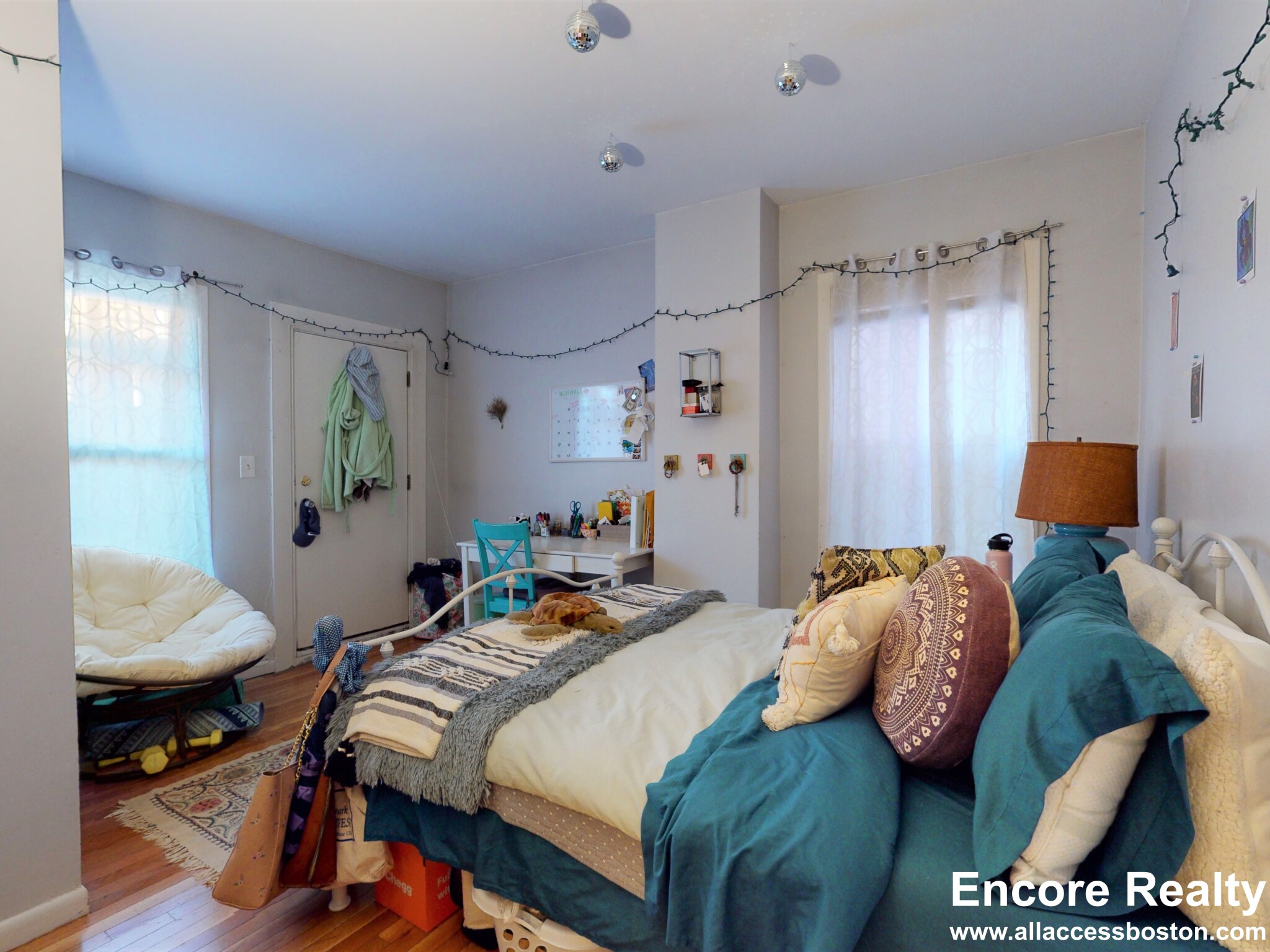 32 Huntington Ave, Jamaica Plain