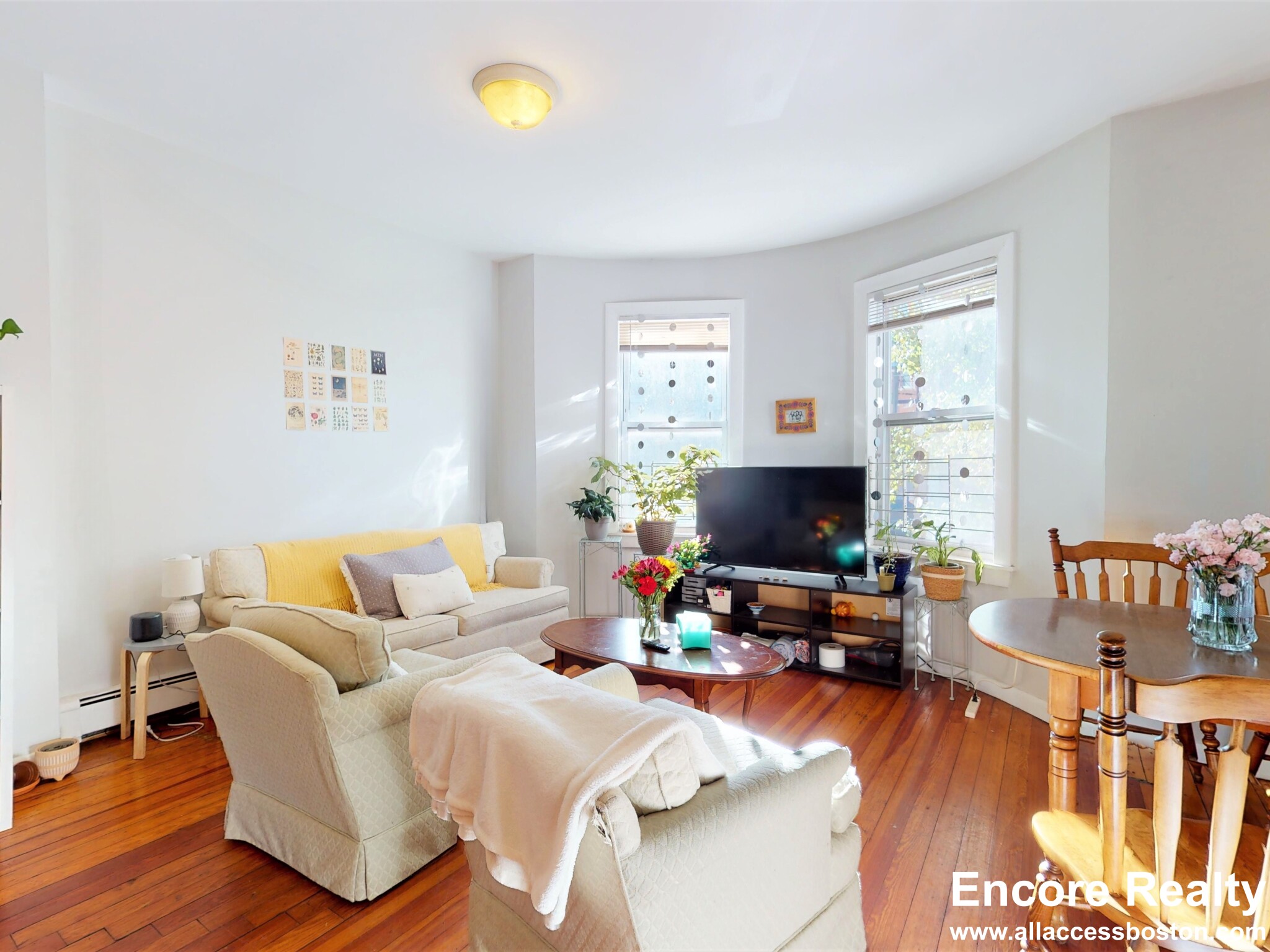 32 Huntington Ave, Jamaica Plain