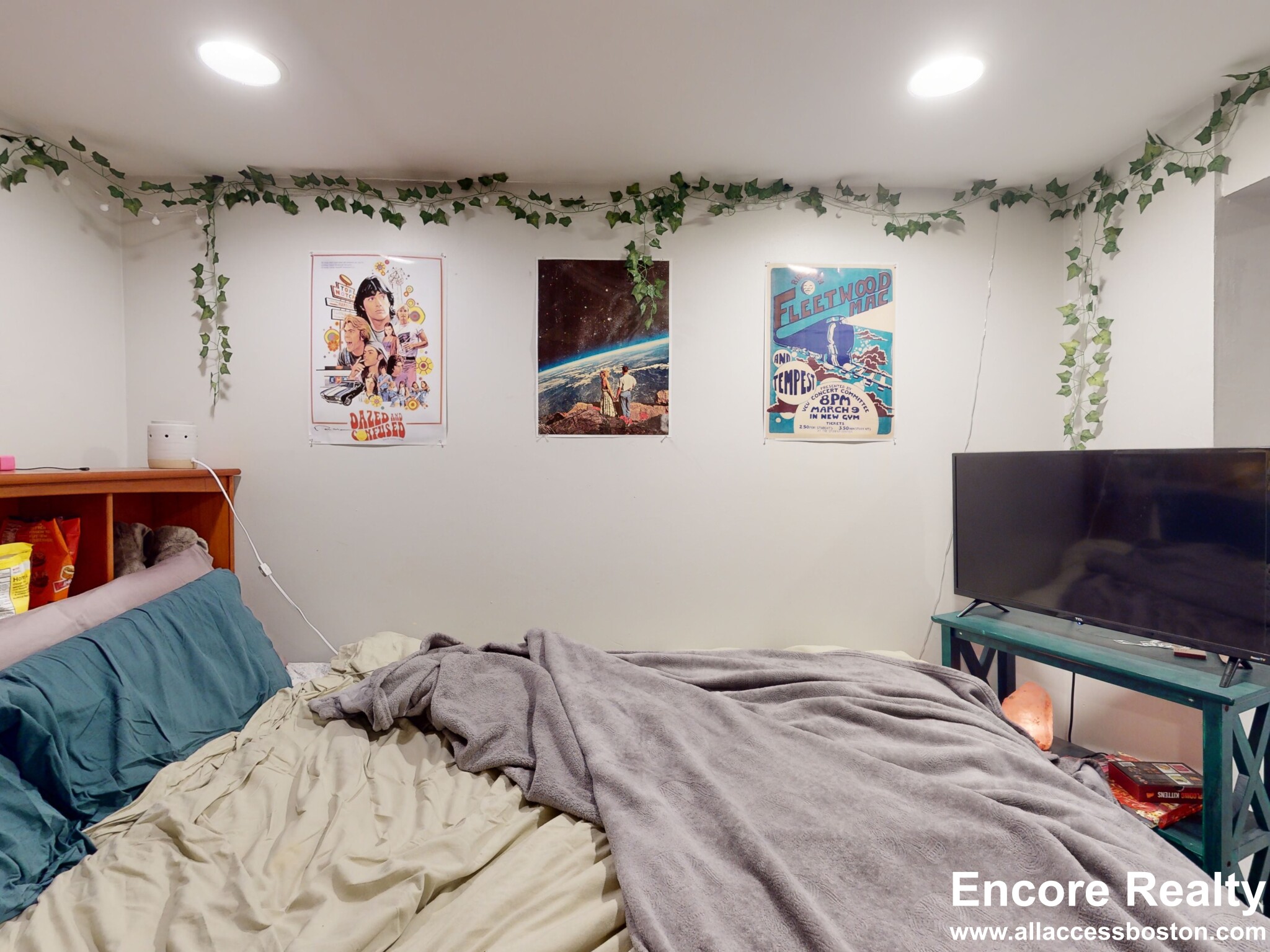 32 Huntington Ave, Jamaica Plain