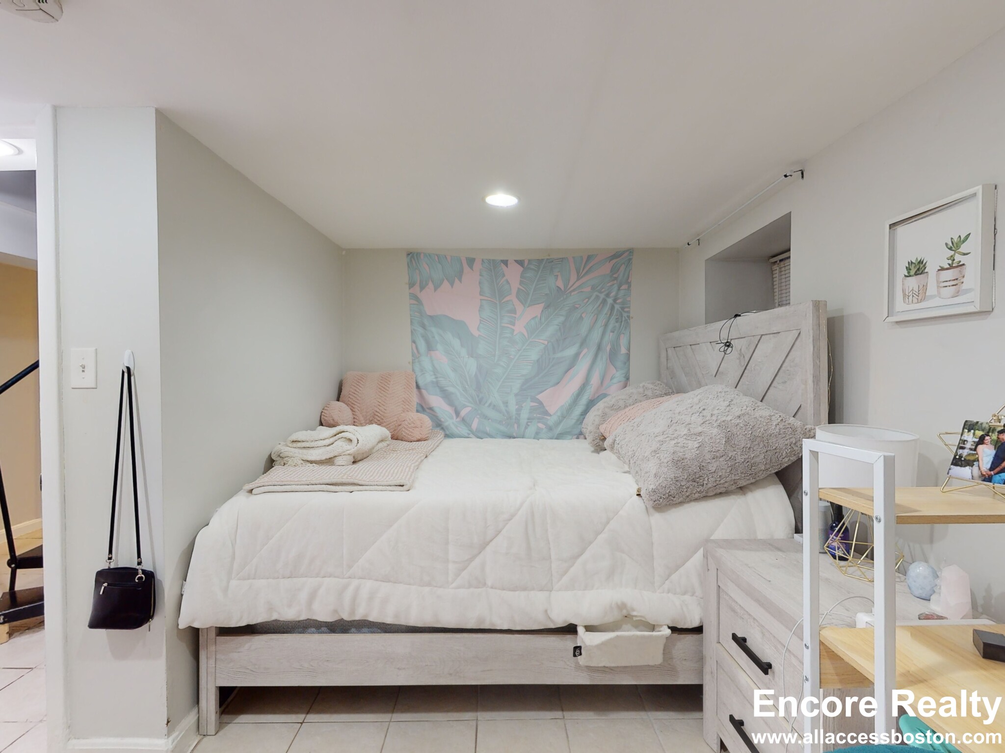 32 Huntington Ave, Jamaica Plain