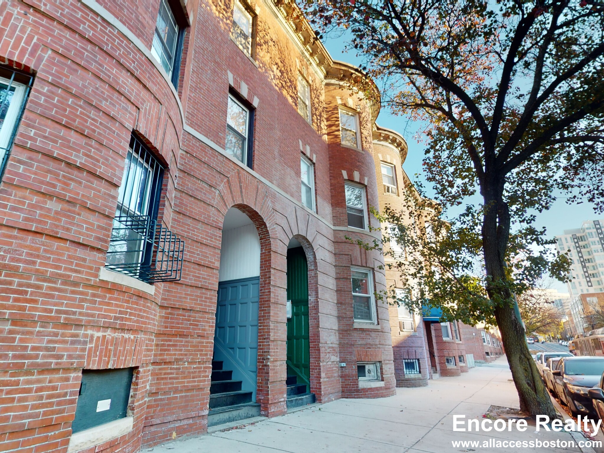 32 Huntington Ave, Jamaica Plain