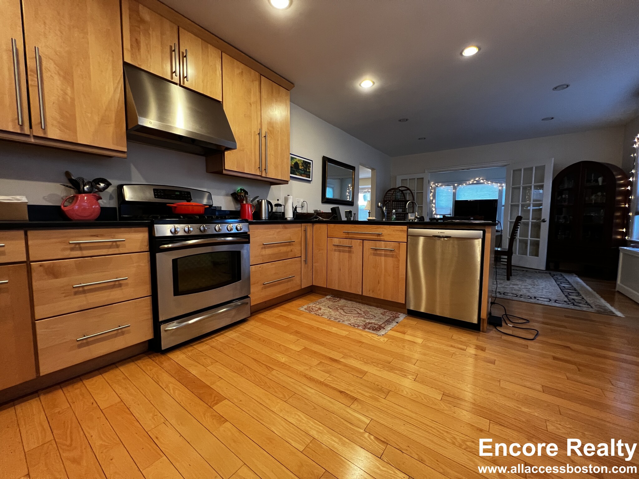 21 Russell St, Coolidge Corner