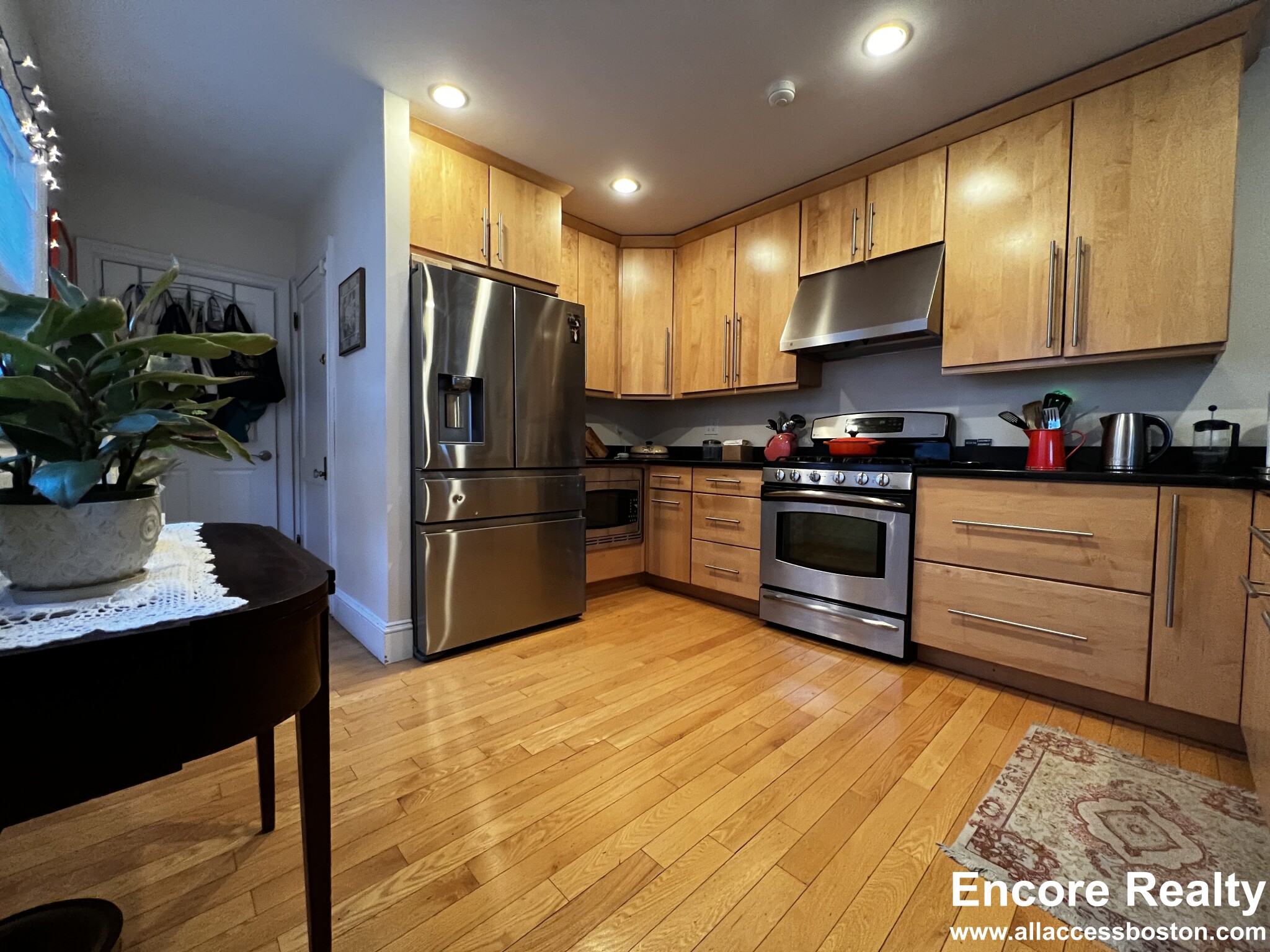 21 Russell St, Coolidge Corner