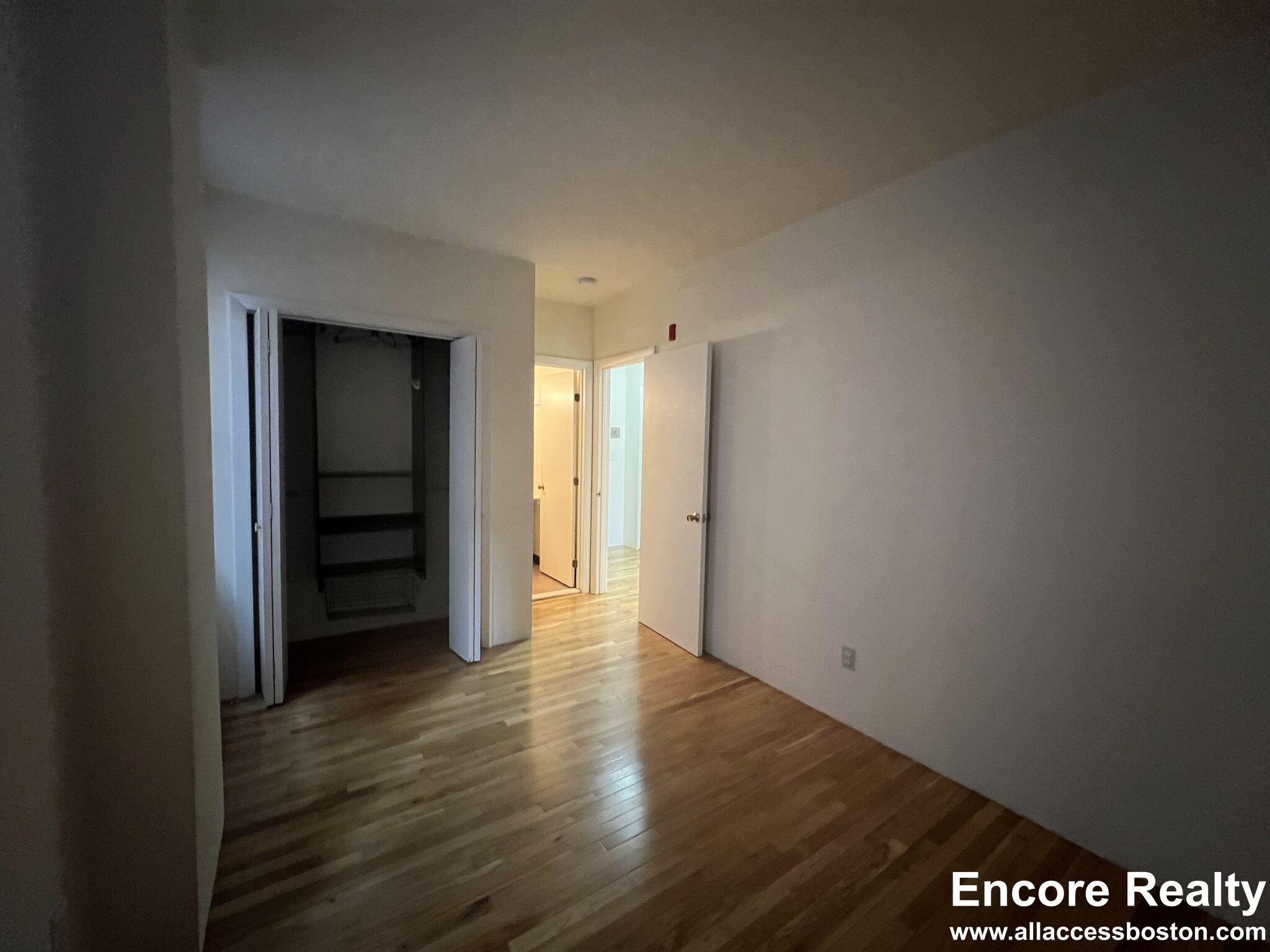 90 Saint Botolph St, South End