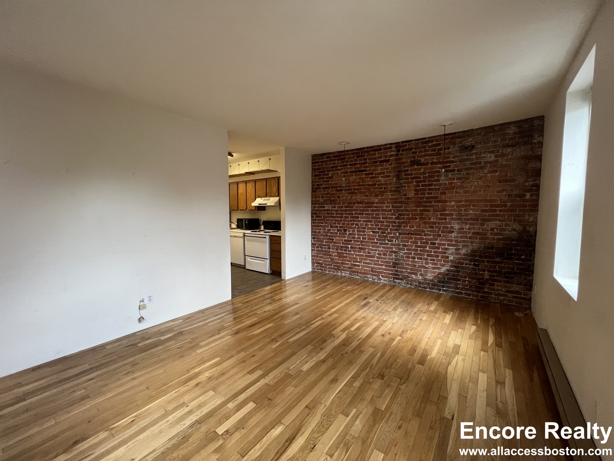 90 Saint Botolph St, South End