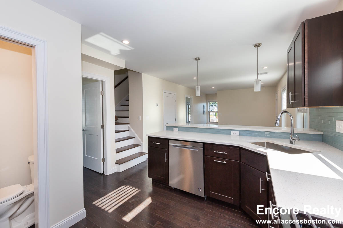 41 Harvard St, Medford