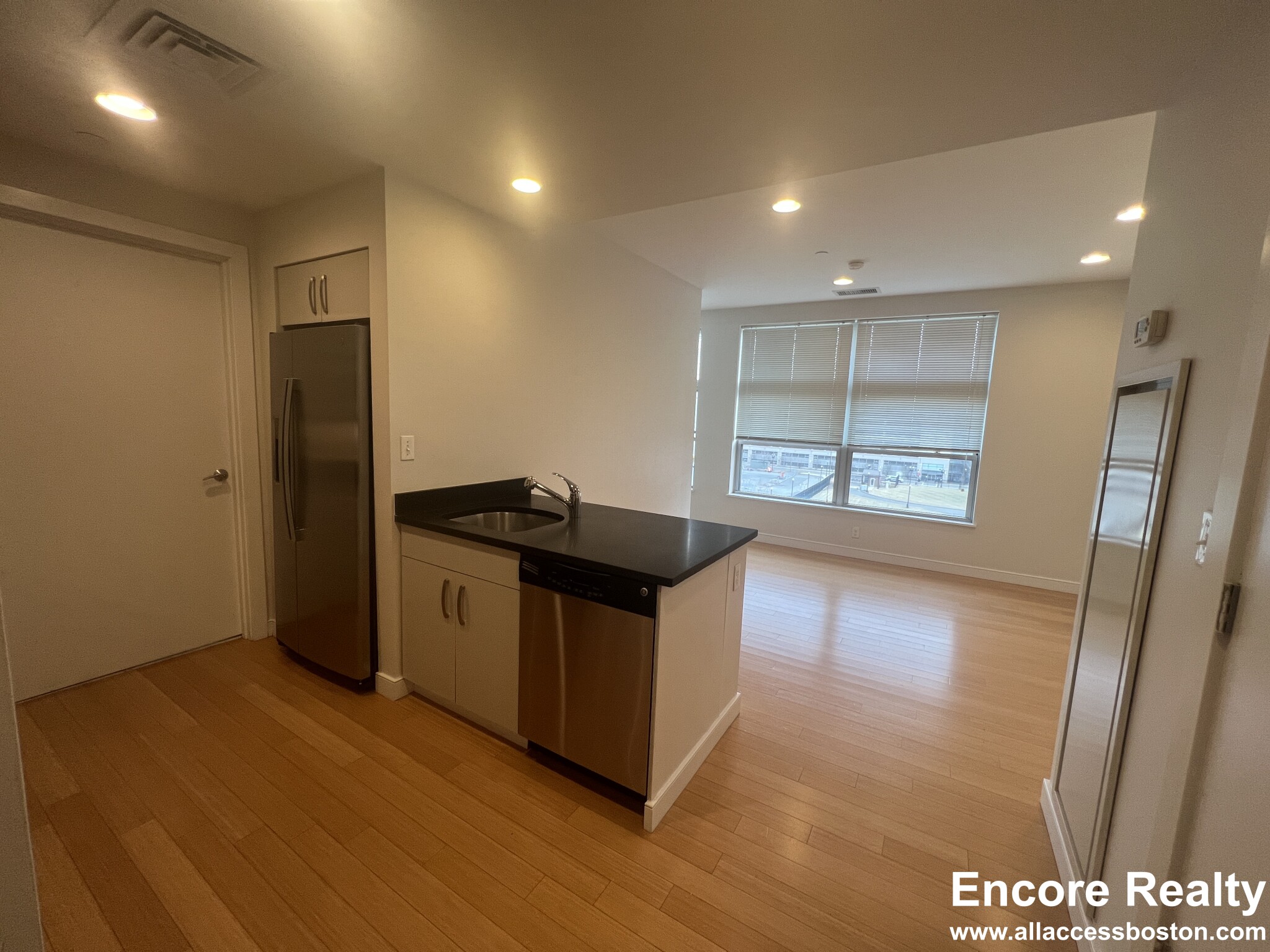 601 Albany St, South End