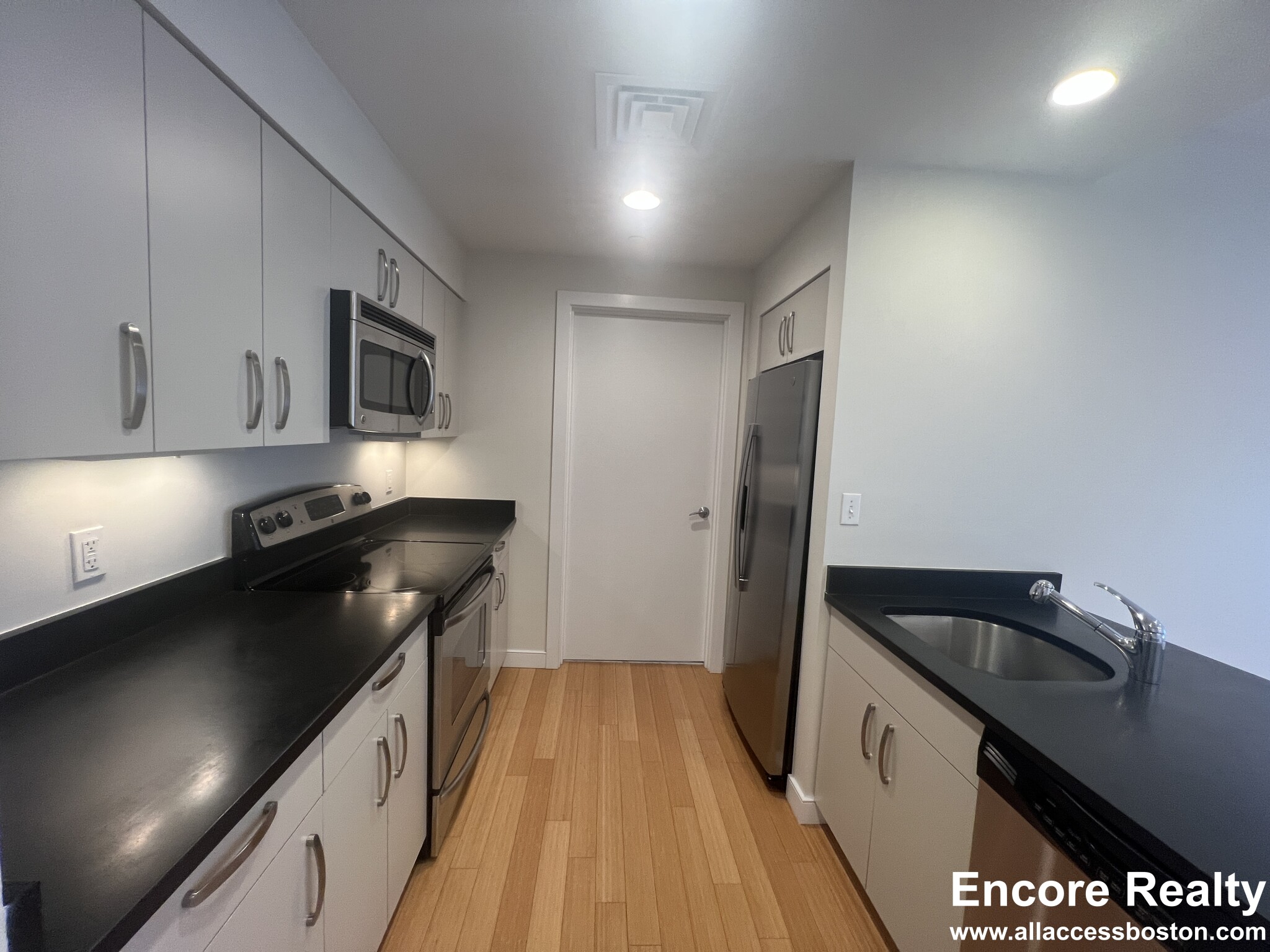 601 Albany St, South End