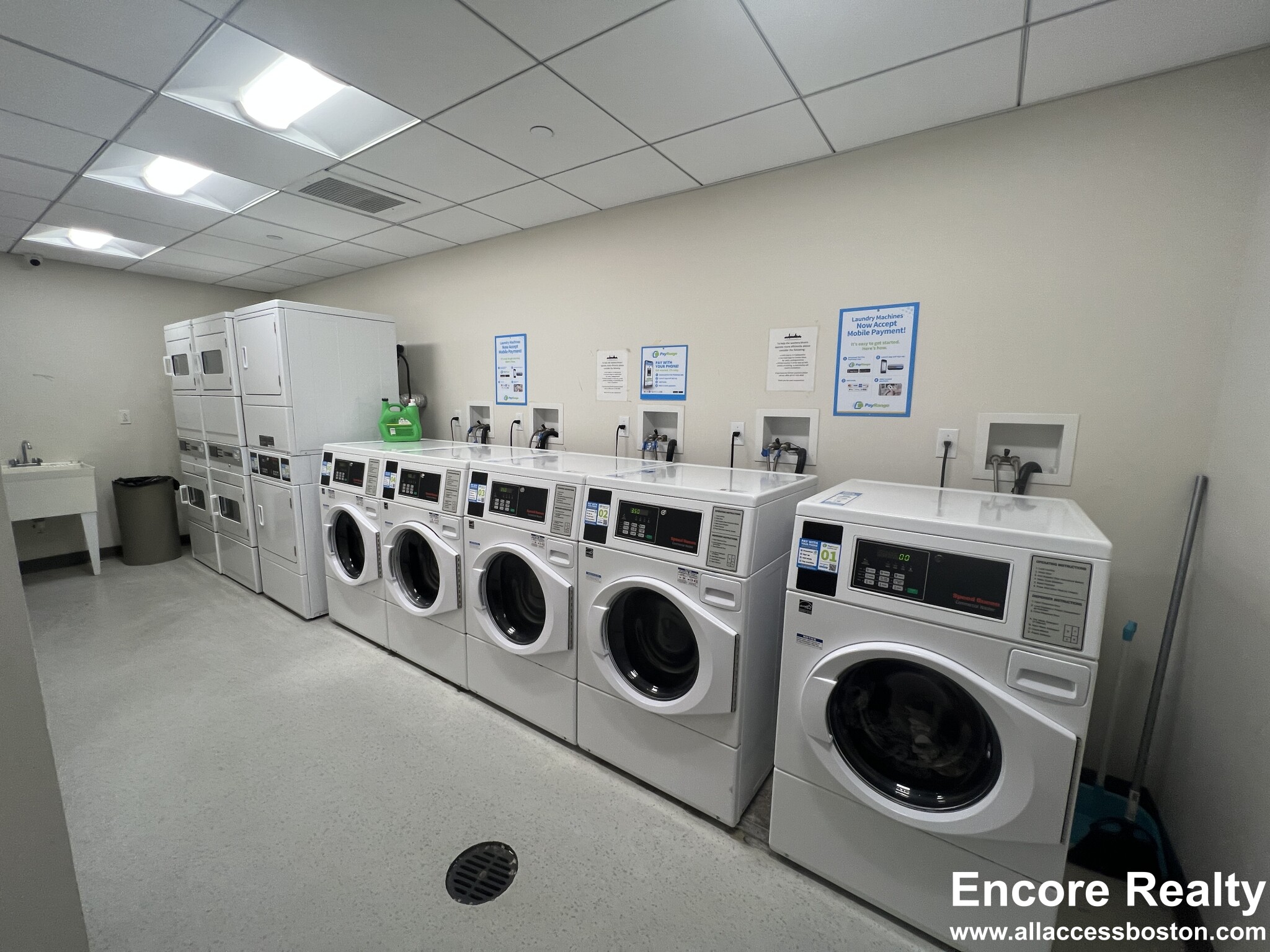 601 Albany St, South End