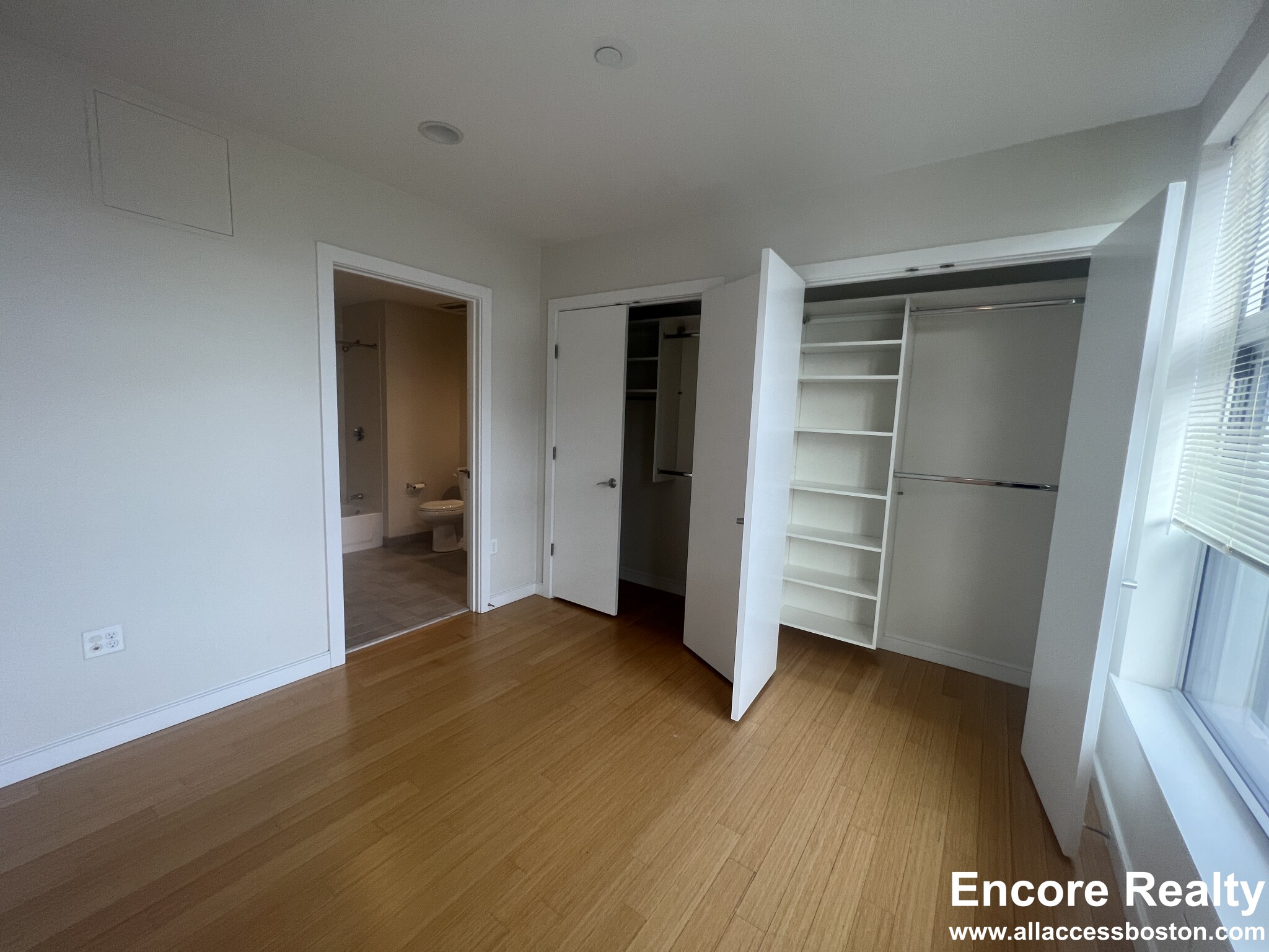 601 Albany St, South End