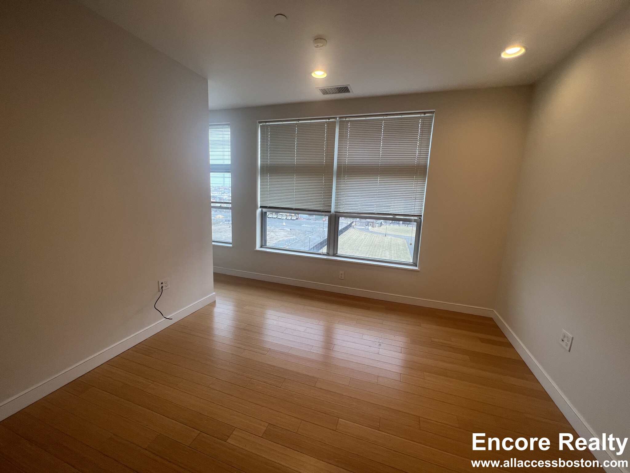 601 Albany St, South End